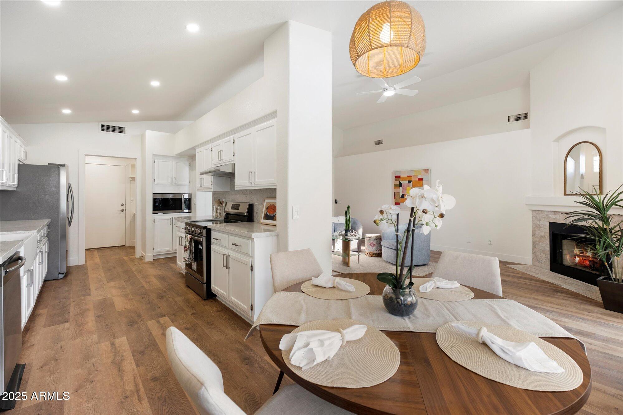 1909 E ANCHOR Drive