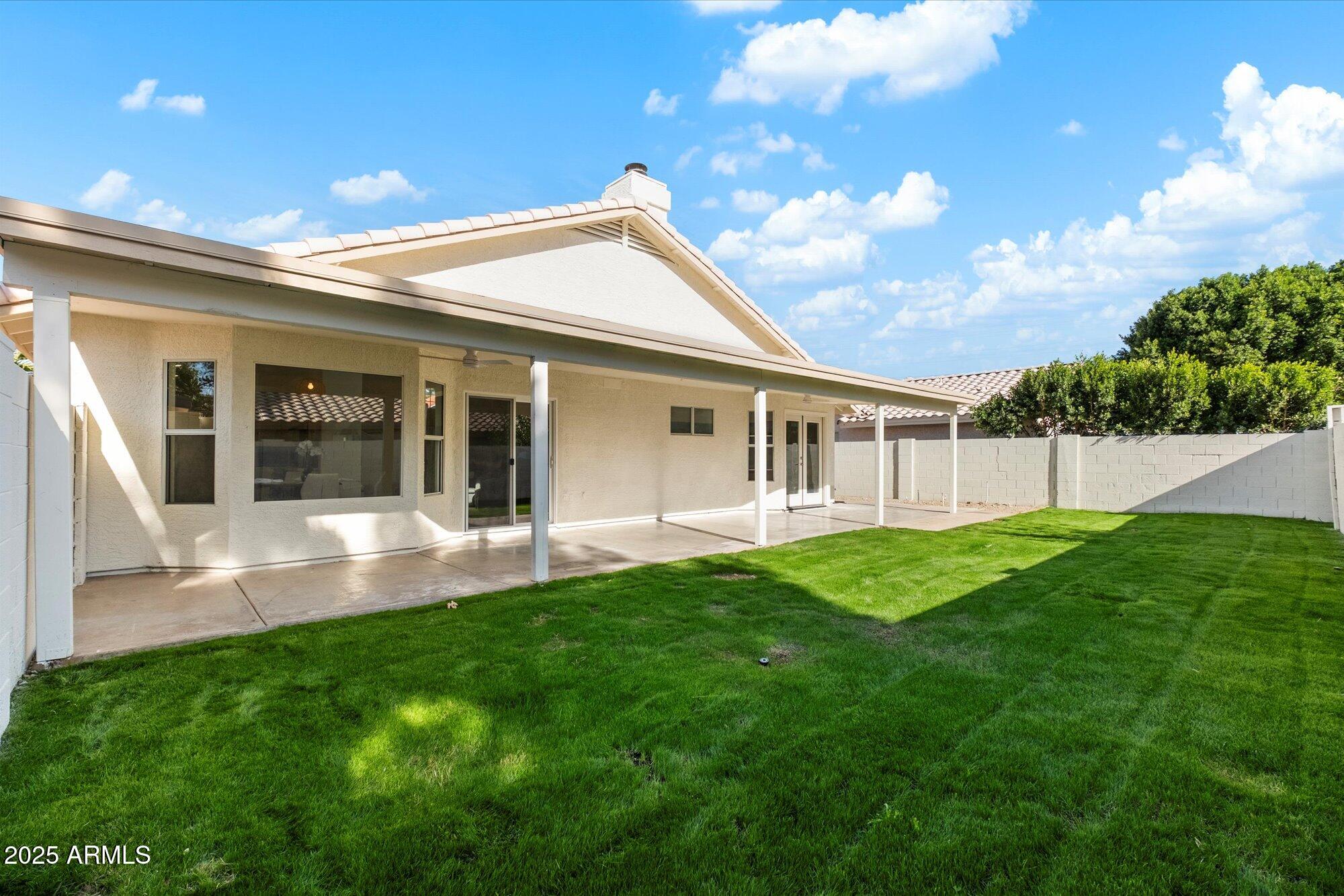 1909 E ANCHOR Drive