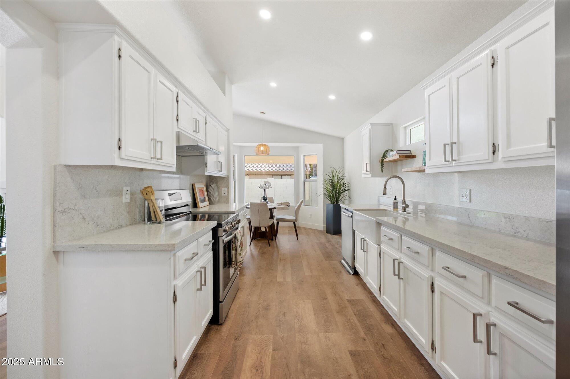 1909 E ANCHOR Drive