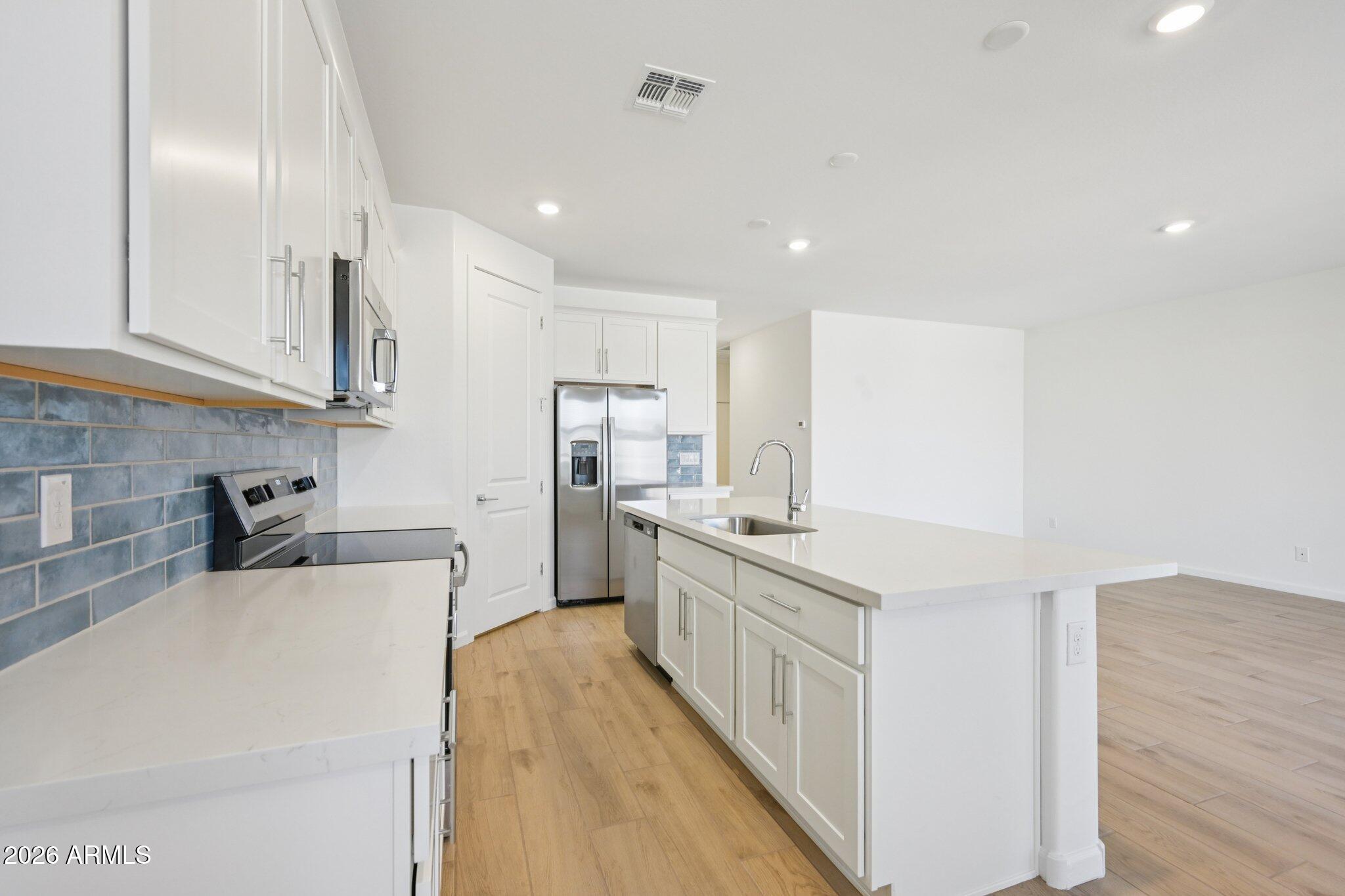 18260 W AVENIDA DEL SOL