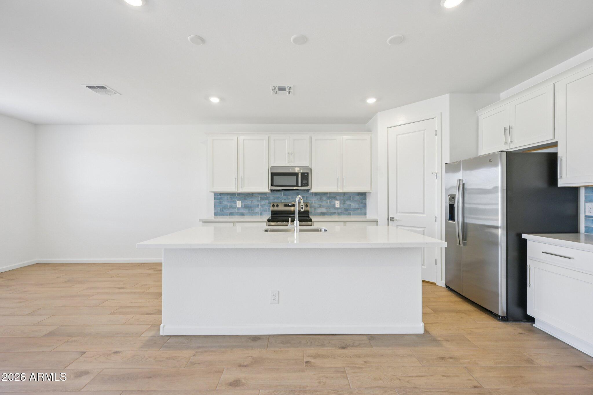 18260 W AVENIDA DEL SOL