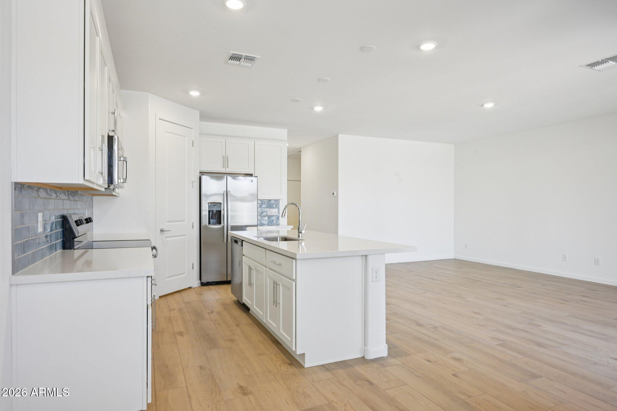 18260 W AVENIDA DEL SOL