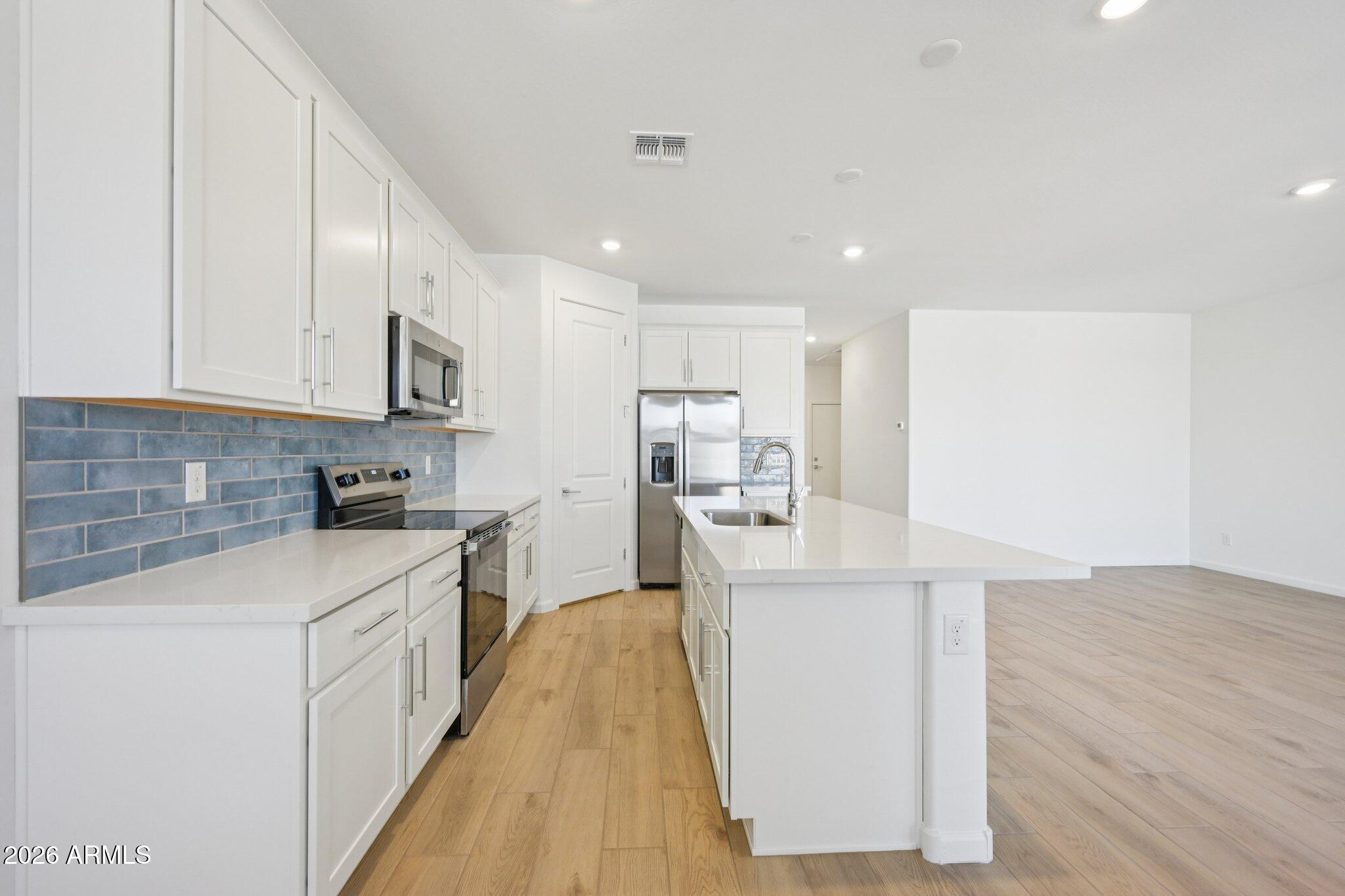 18260 W AVENIDA DEL SOL