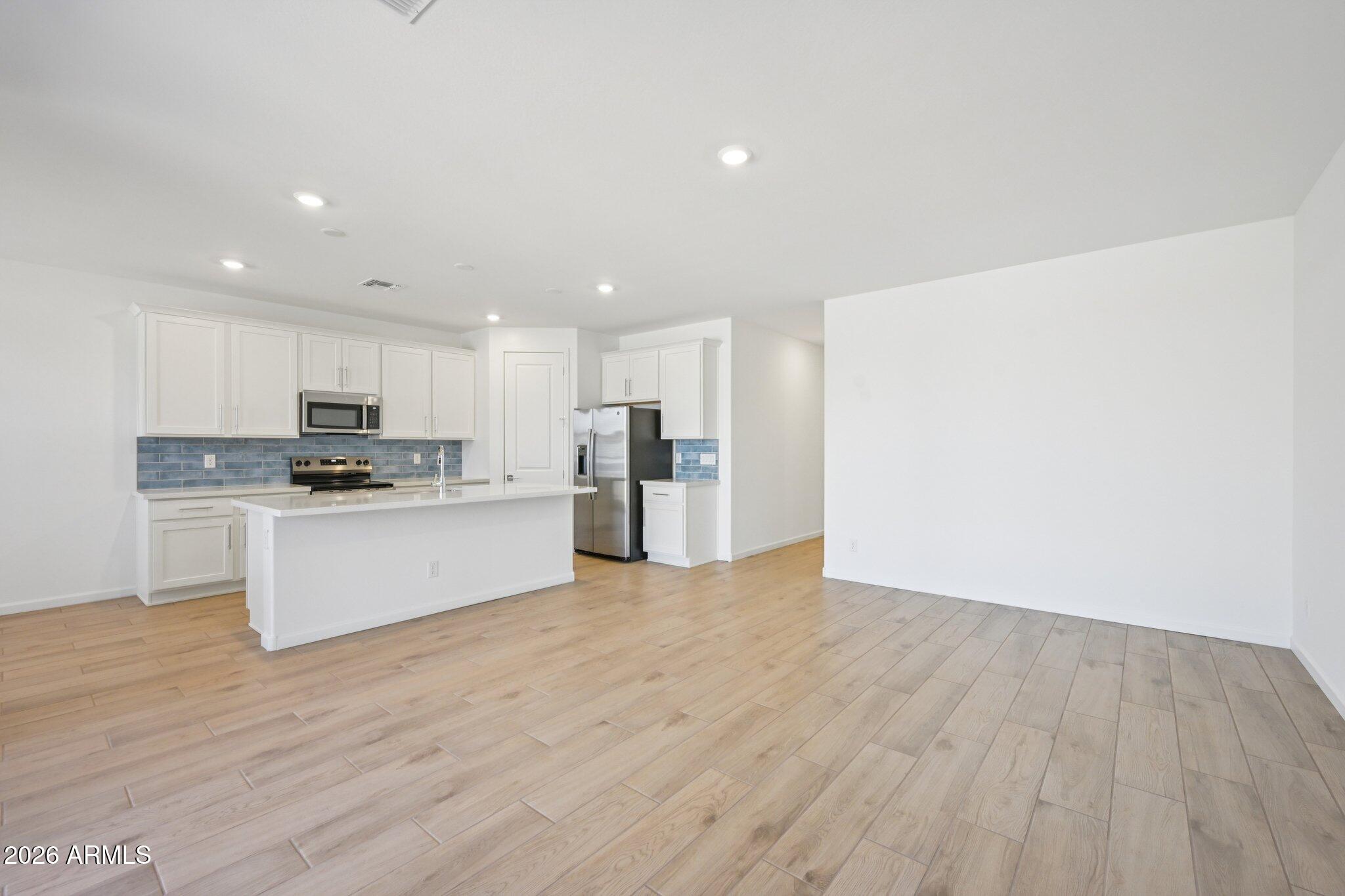 18260 W AVENIDA DEL SOL