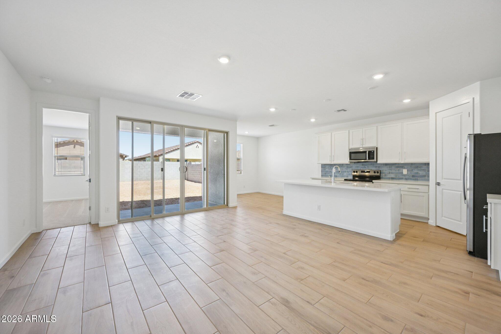 18260 W AVENIDA DEL SOL