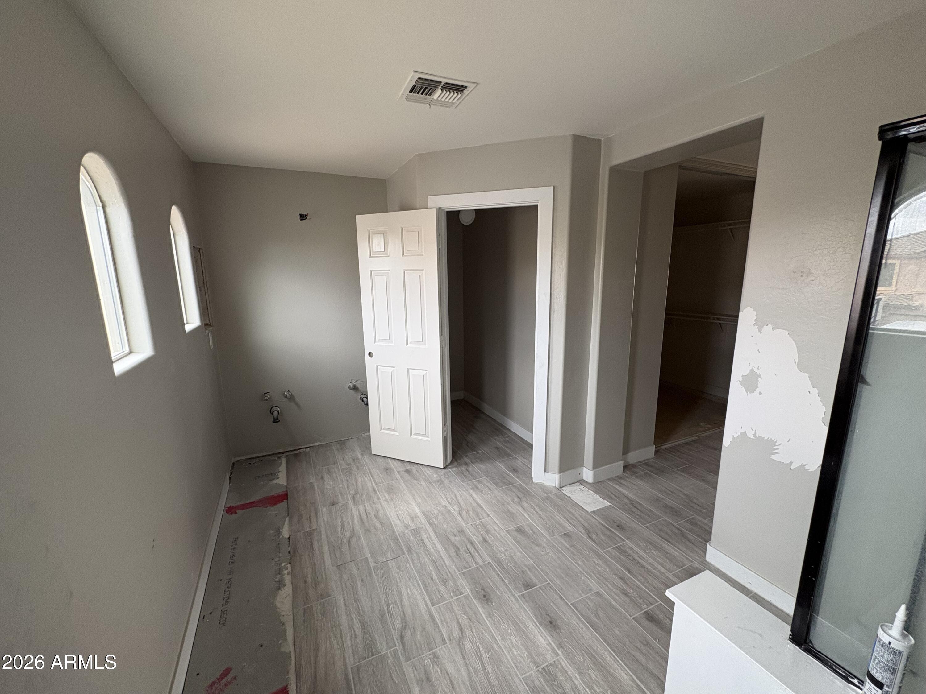 951 W ELIZABETH Way