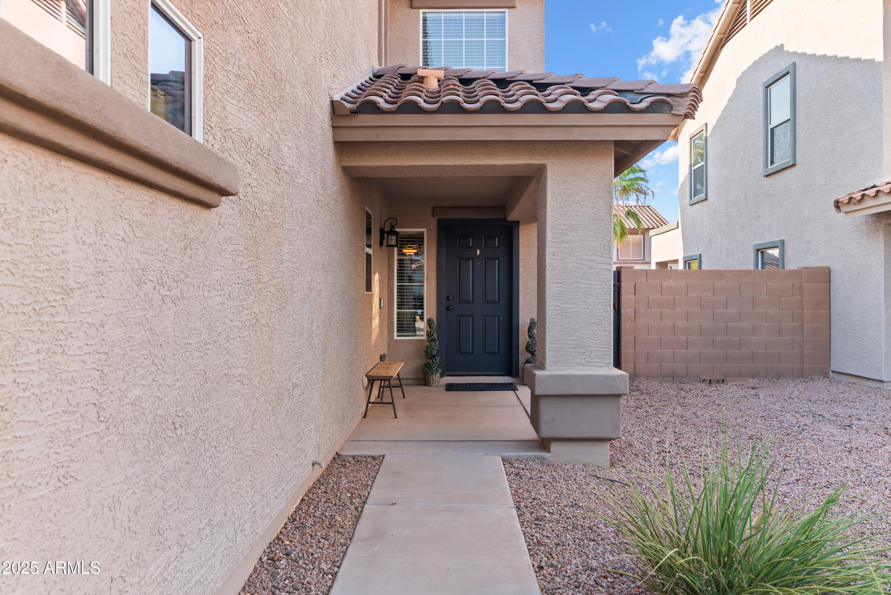 41172 W CAHILL Drive