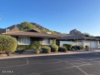 5635 E LINCOLN Drive 26