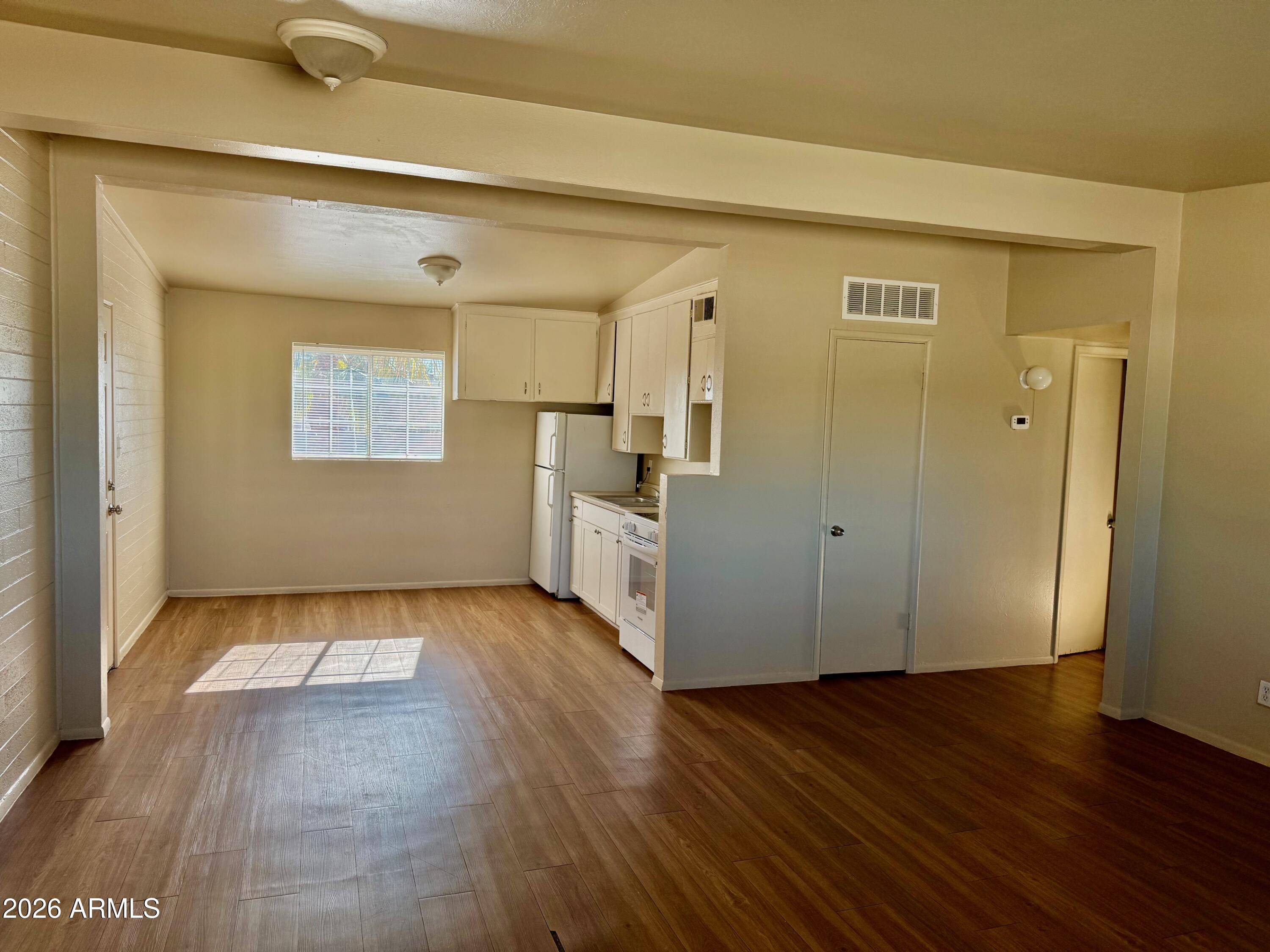 2150 W Missouri Avenue 213