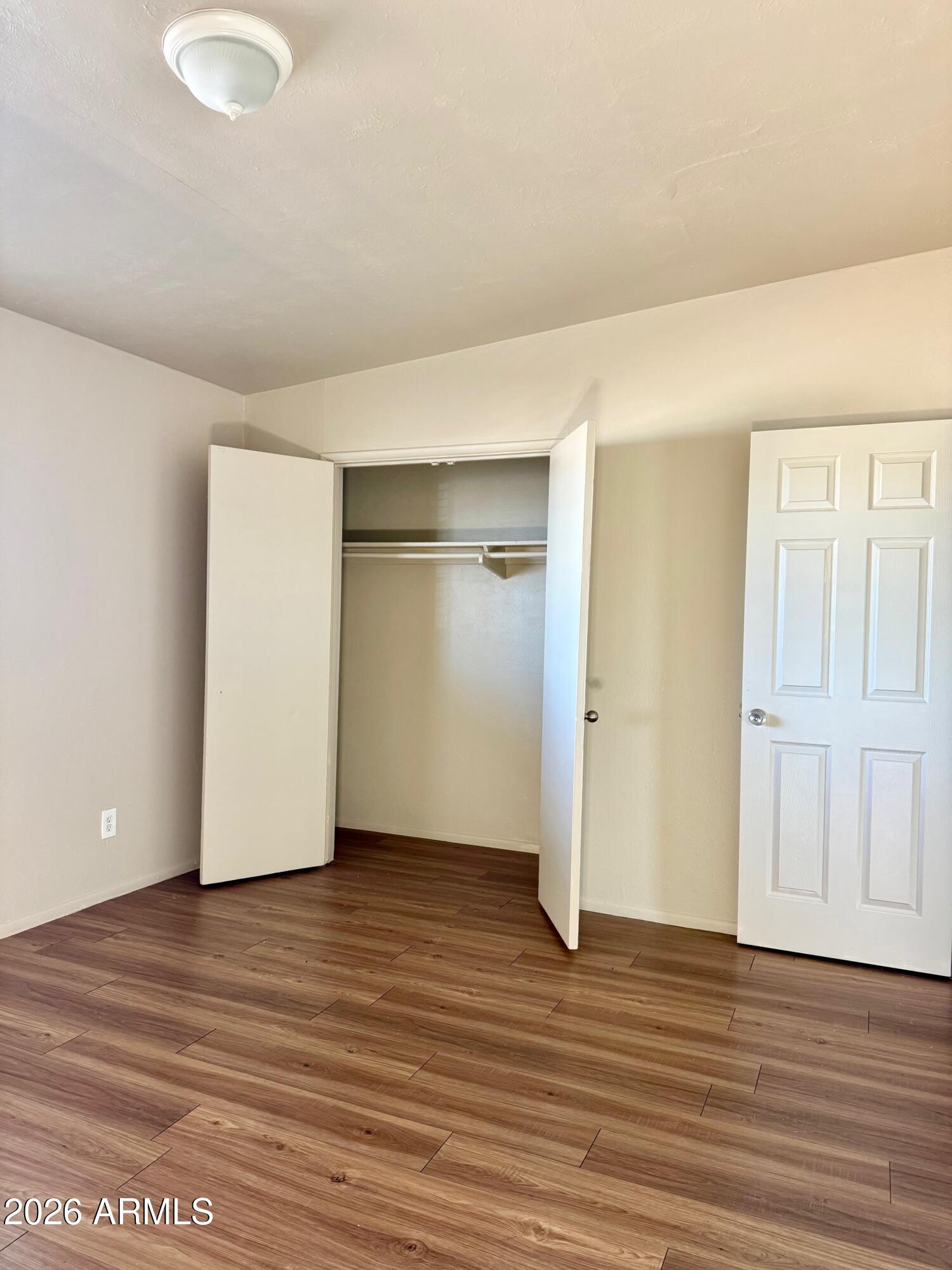 2150 W Missouri Avenue 213