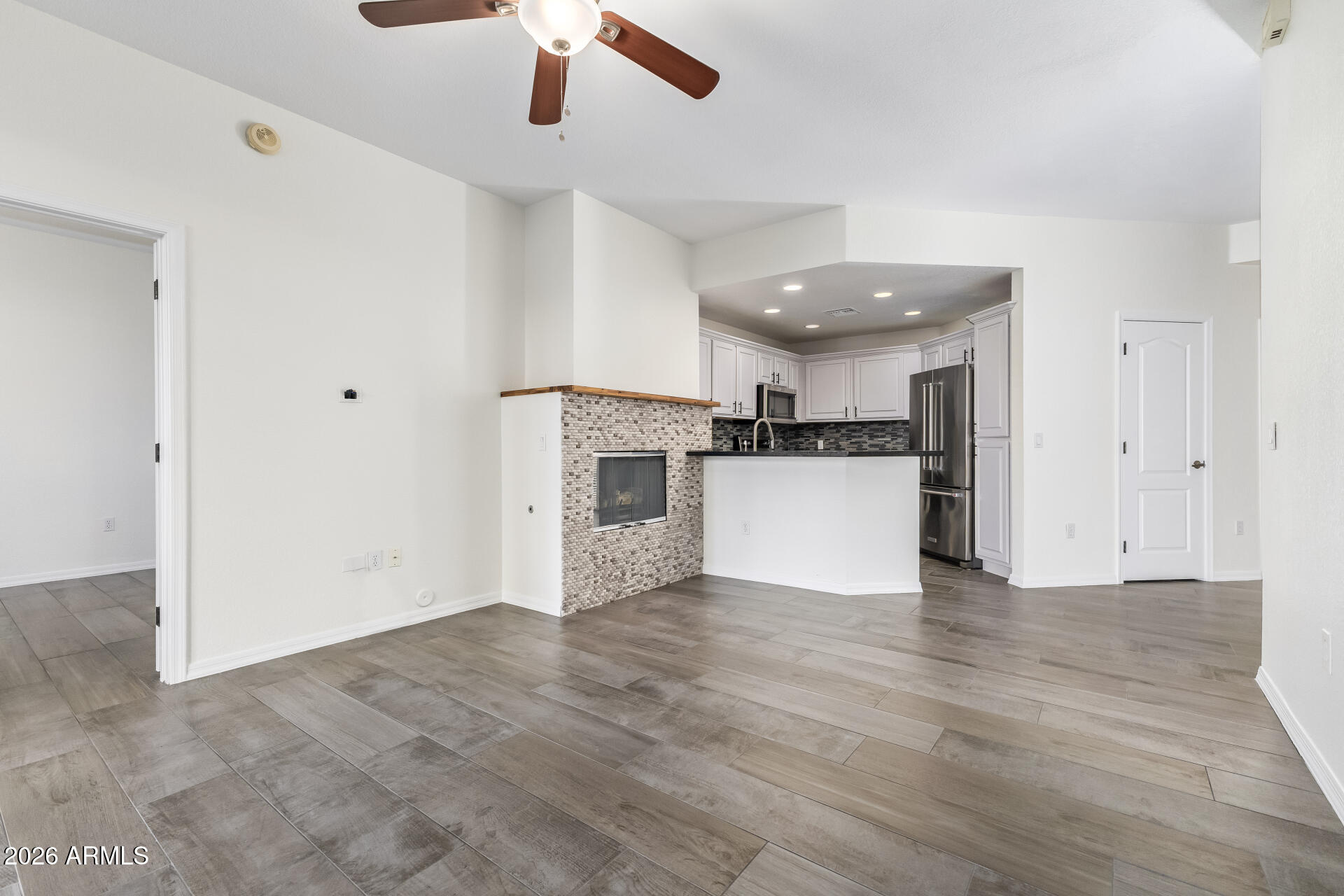 7887 N 16TH Street 123