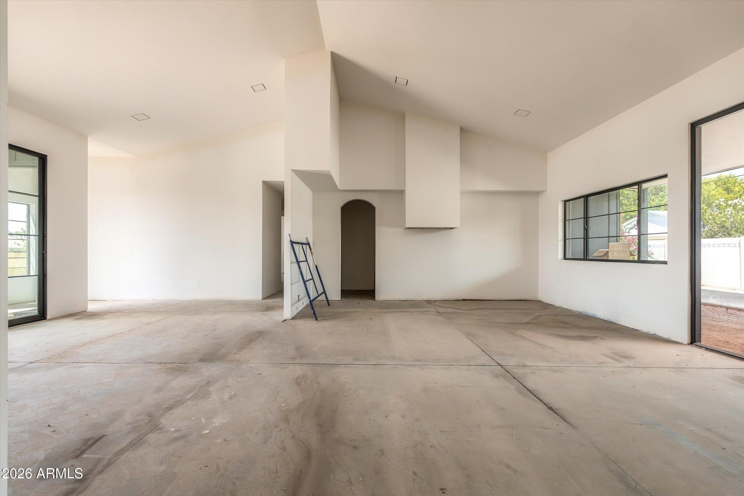 4610 E CALLE VENTURA