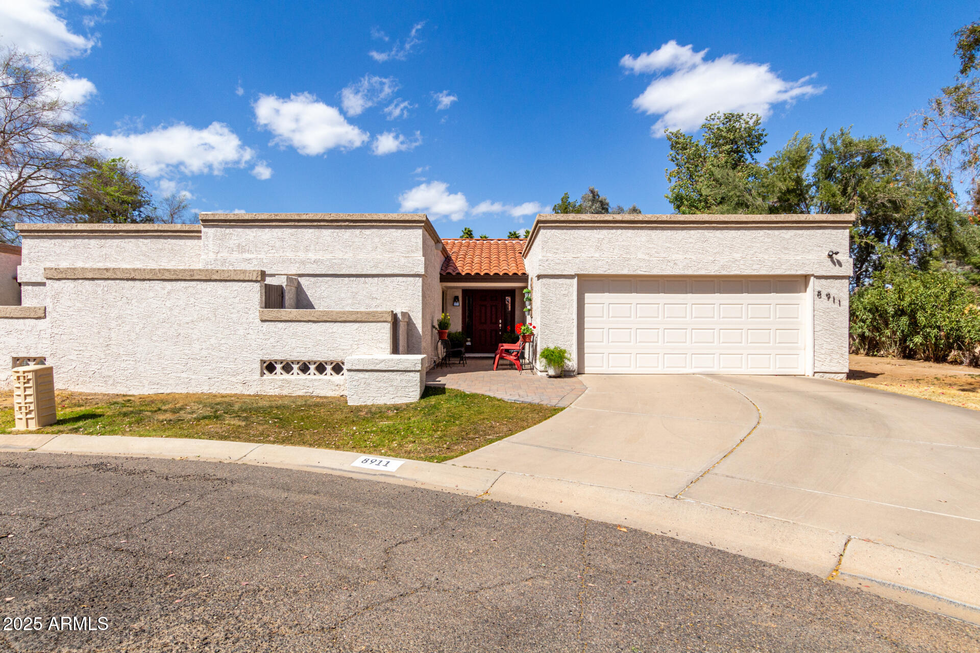 8911 N 82ND Street