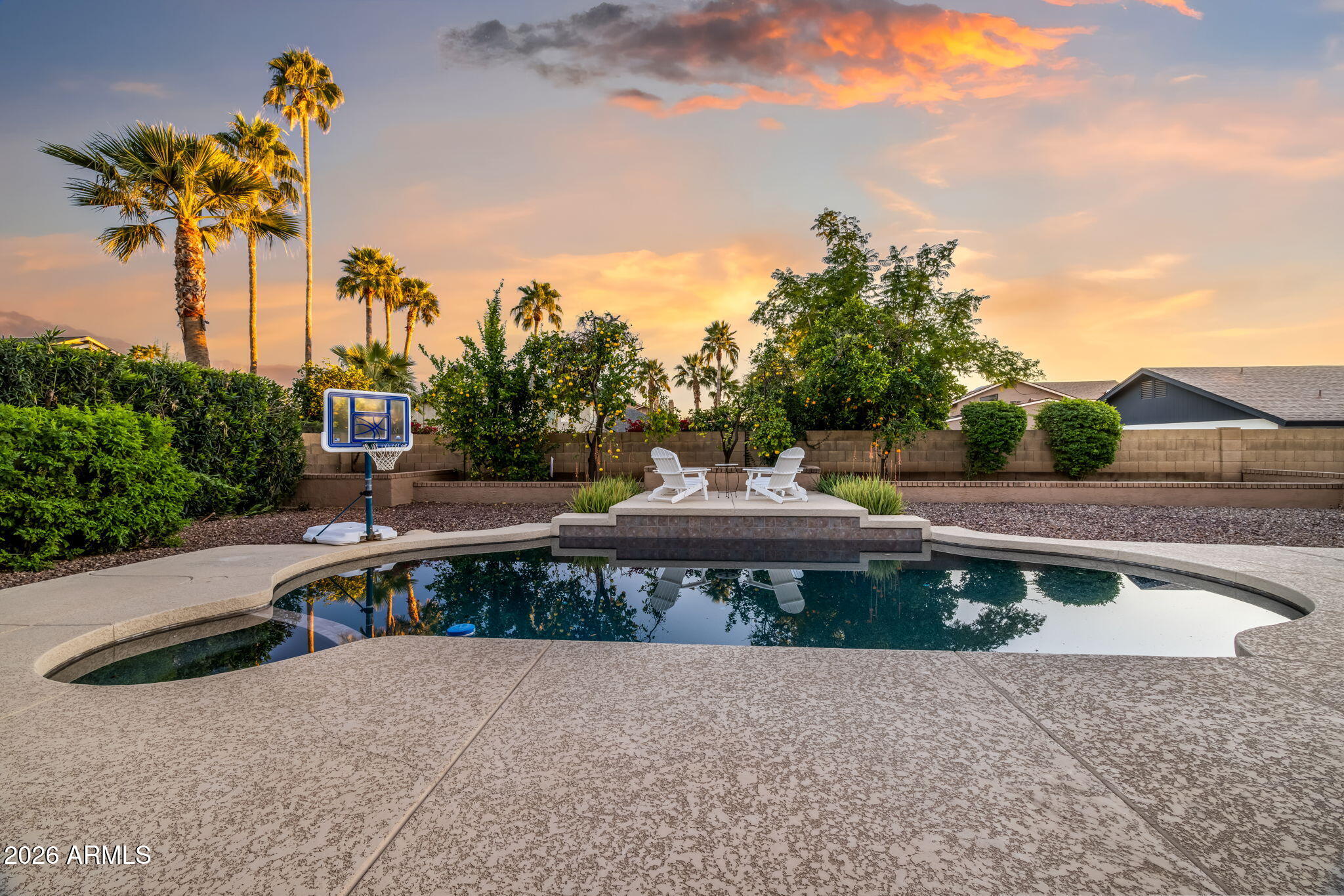 5253 E PARADISE Lane