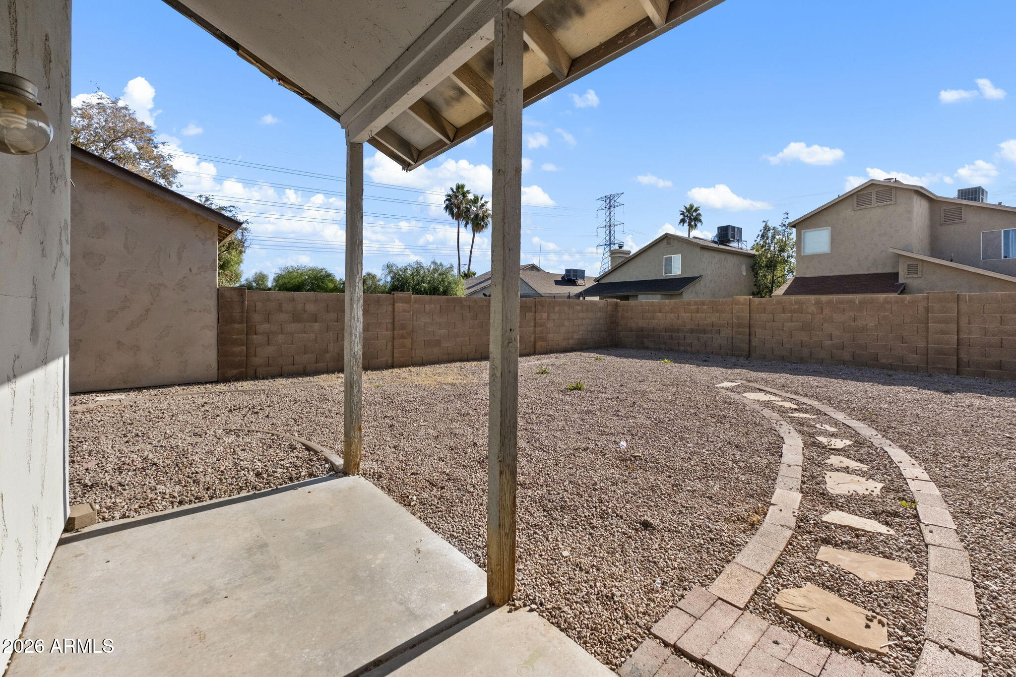 1811 S 39th Street 23