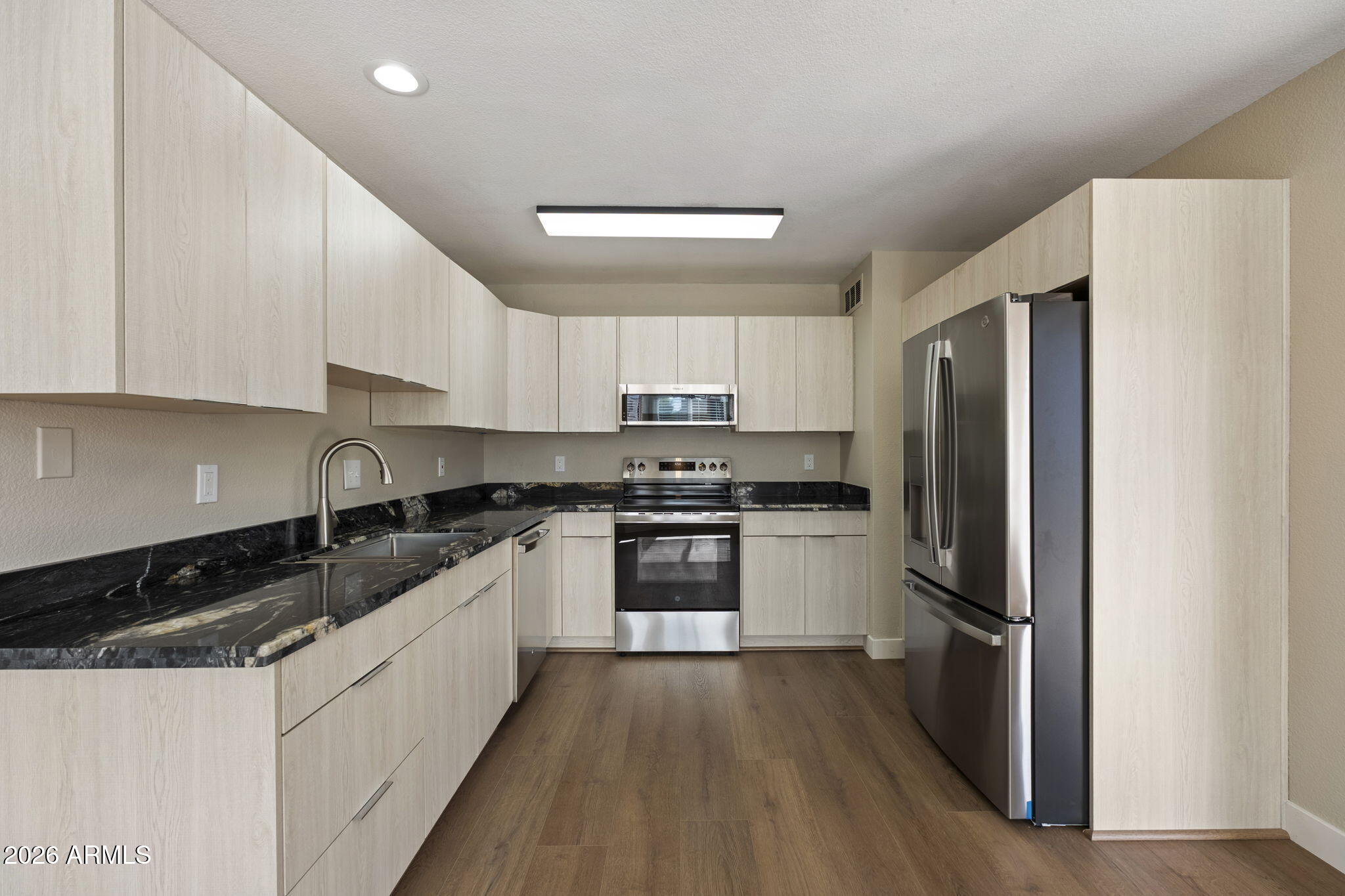 1811 S 39th Street 23