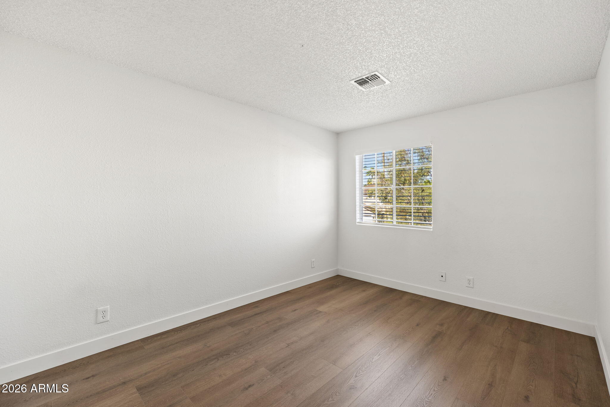 1811 S 39th Street 23