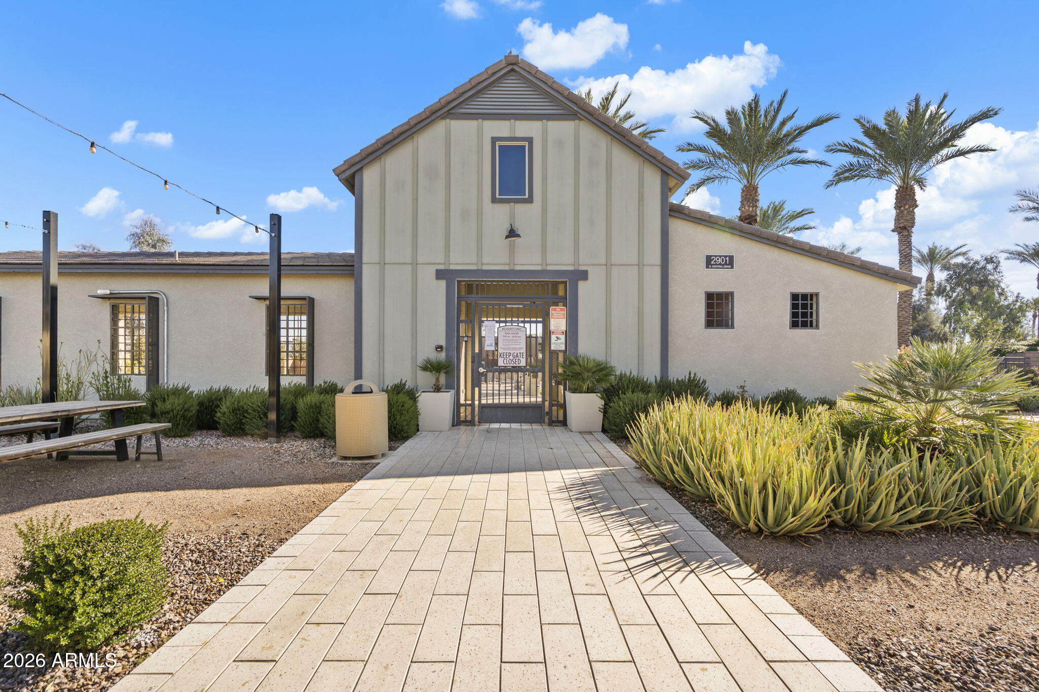 2762 S Comanche Drive