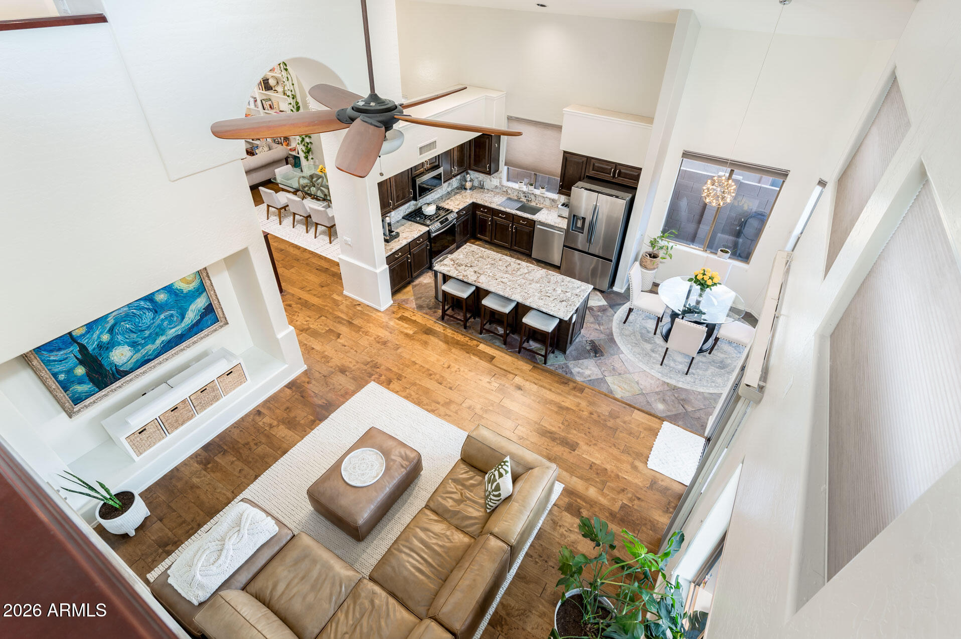 2442 E GLASS Lane