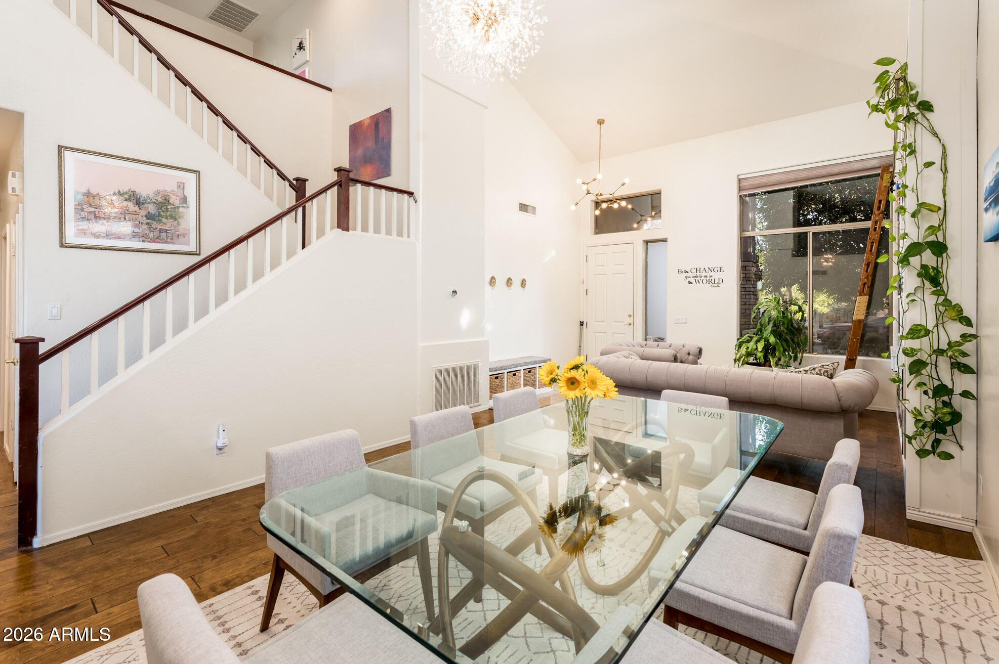 2442 E GLASS Lane