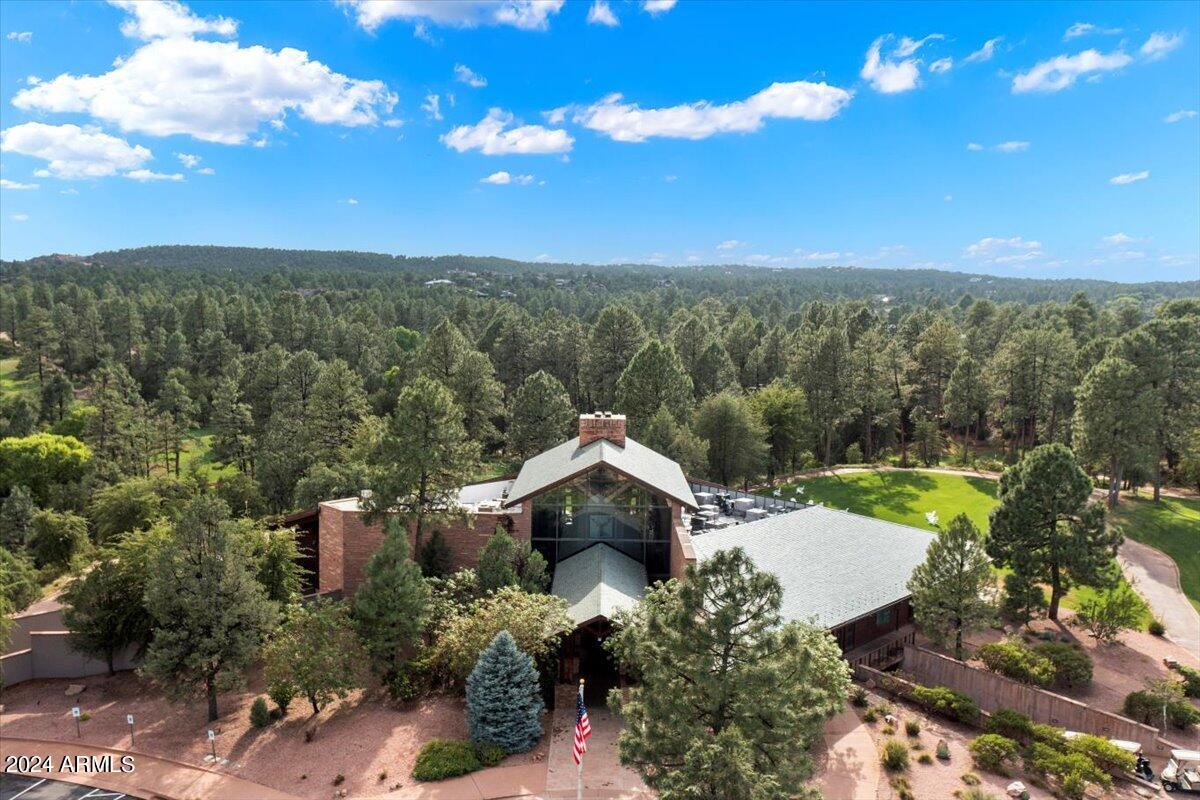 2304 E BLUE BELL Circle