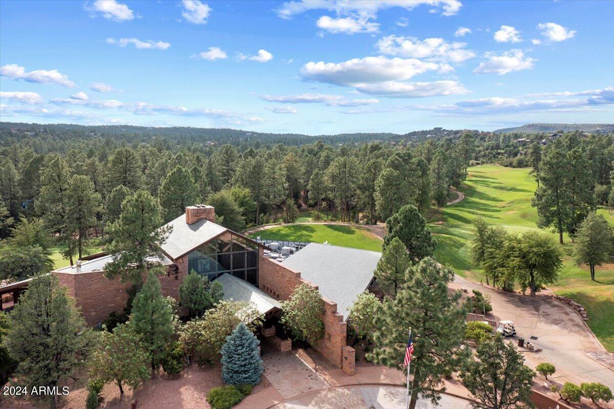2304 E BLUE BELL Circle