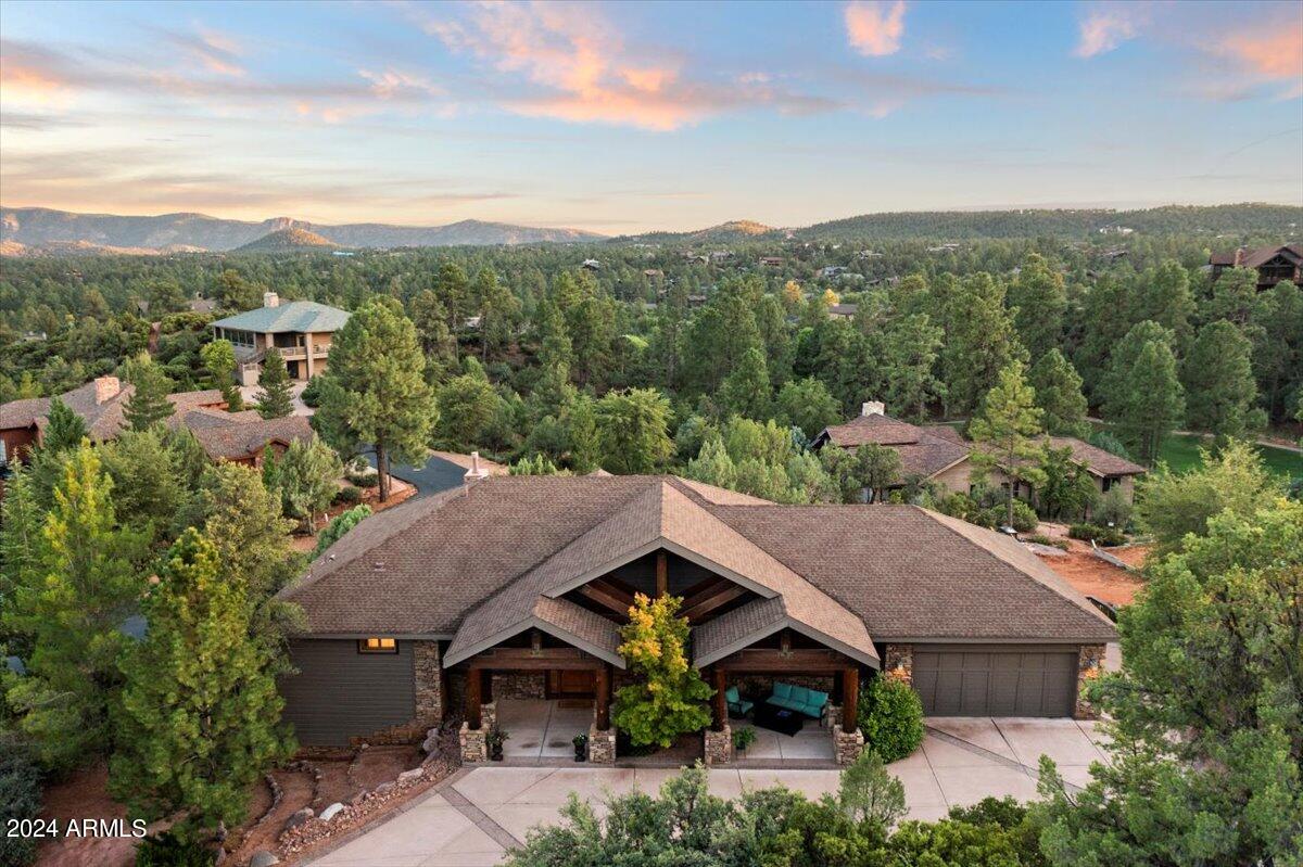 2304 E BLUE BELL Circle