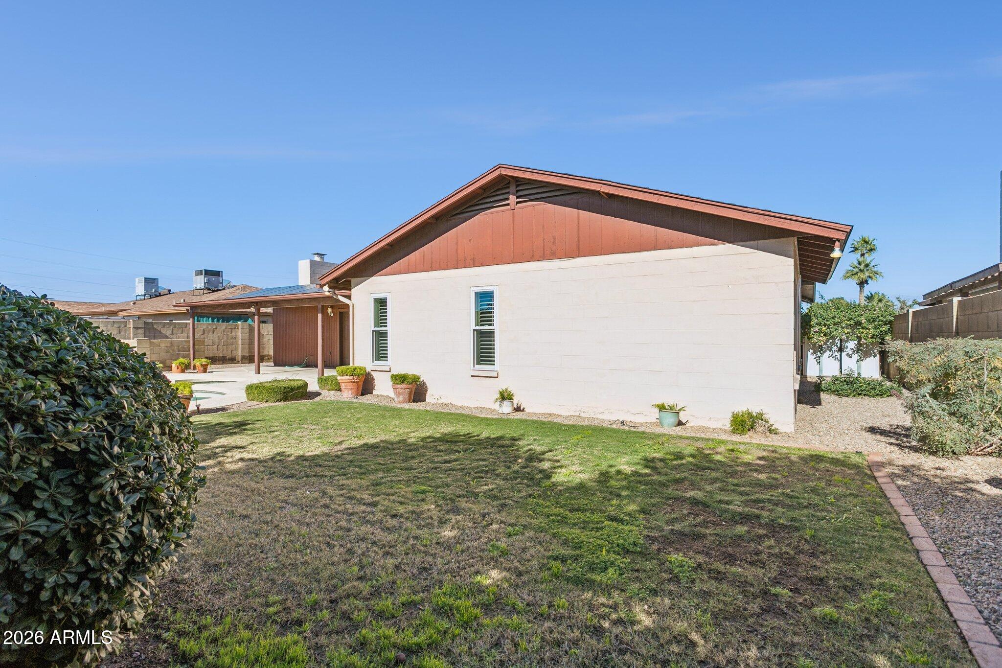 3337 W Taro Lane