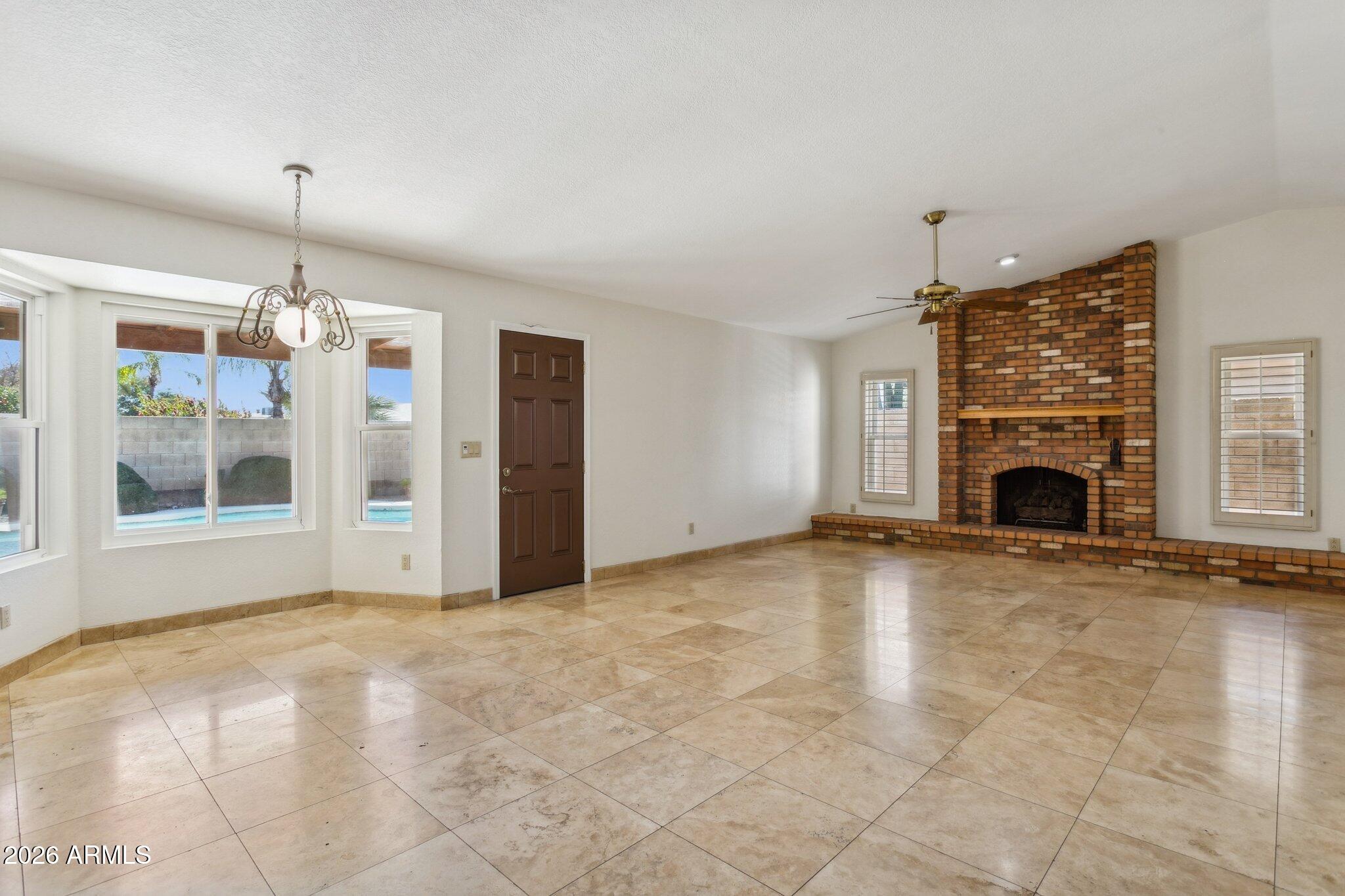 3337 W Taro Lane