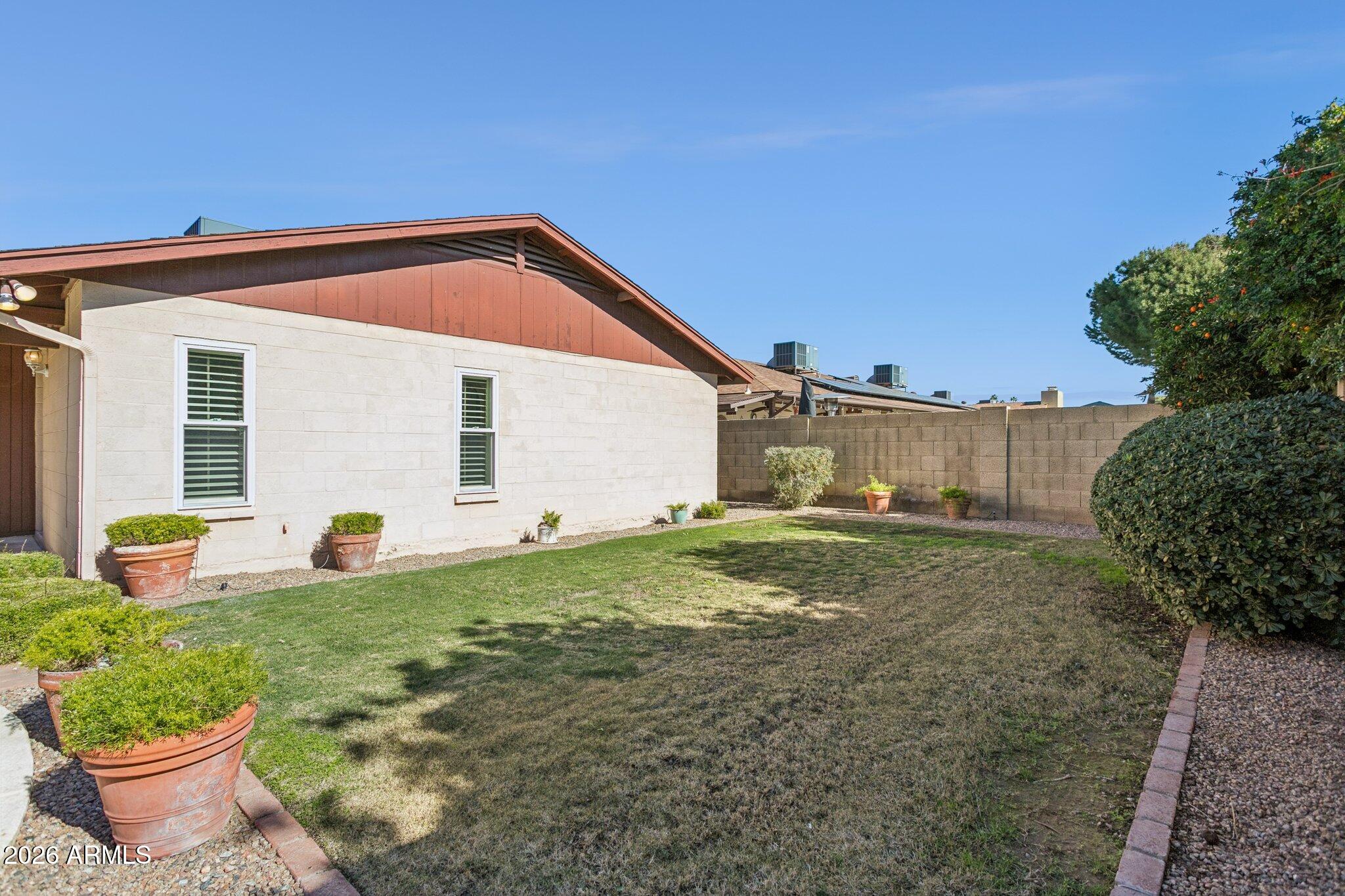 3337 W Taro Lane