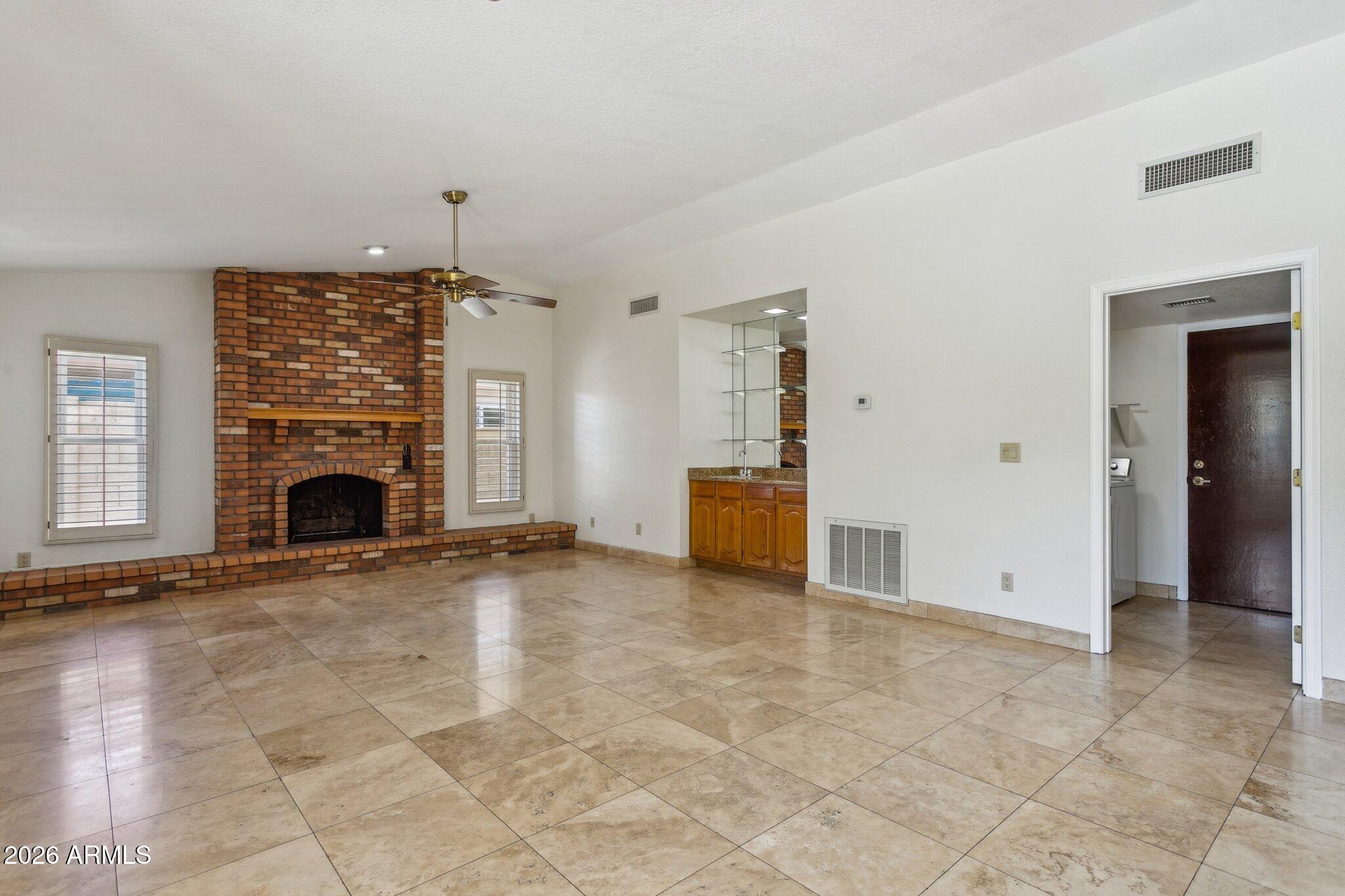 3337 W Taro Lane