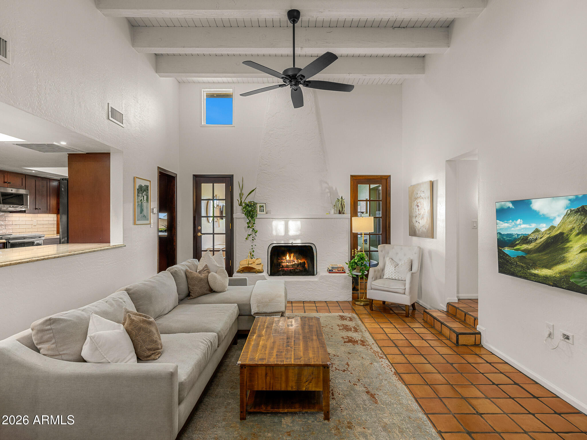3002 E ACOMA Drive