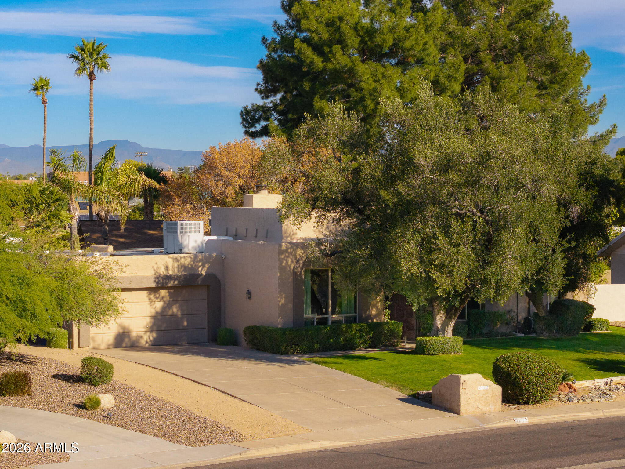 3002 E ACOMA Drive