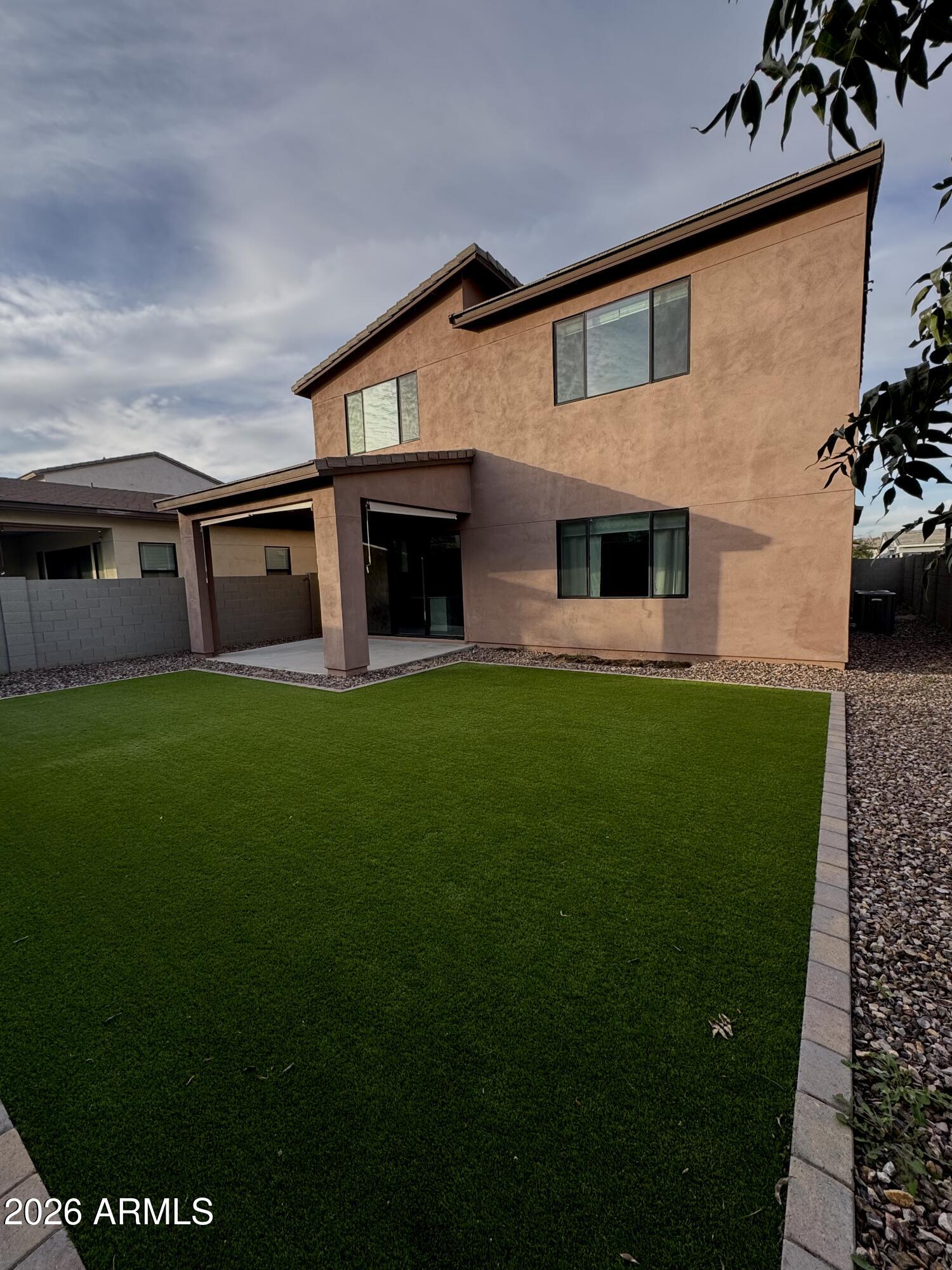 821 E Monte Way