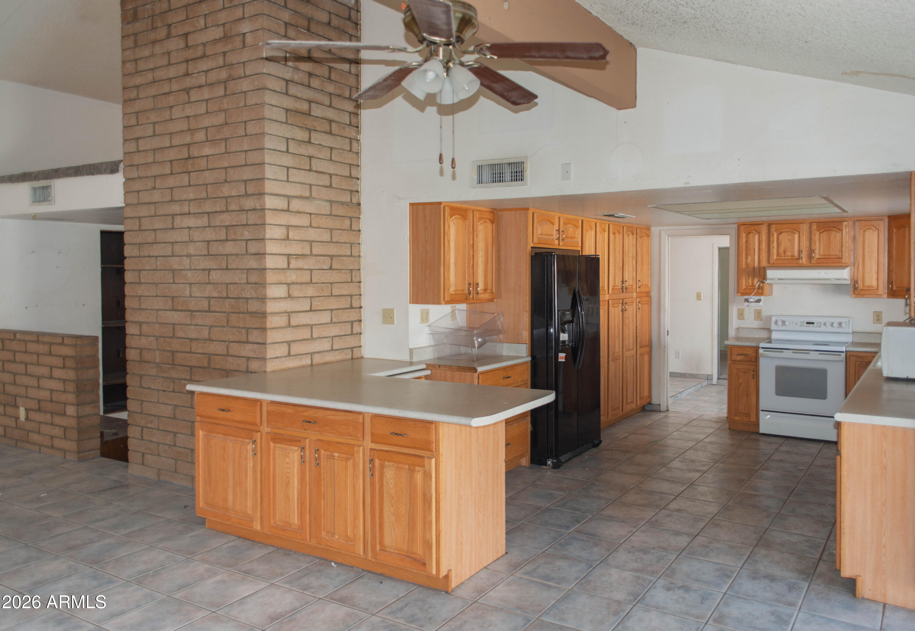 1750 W KIOWA Avenue