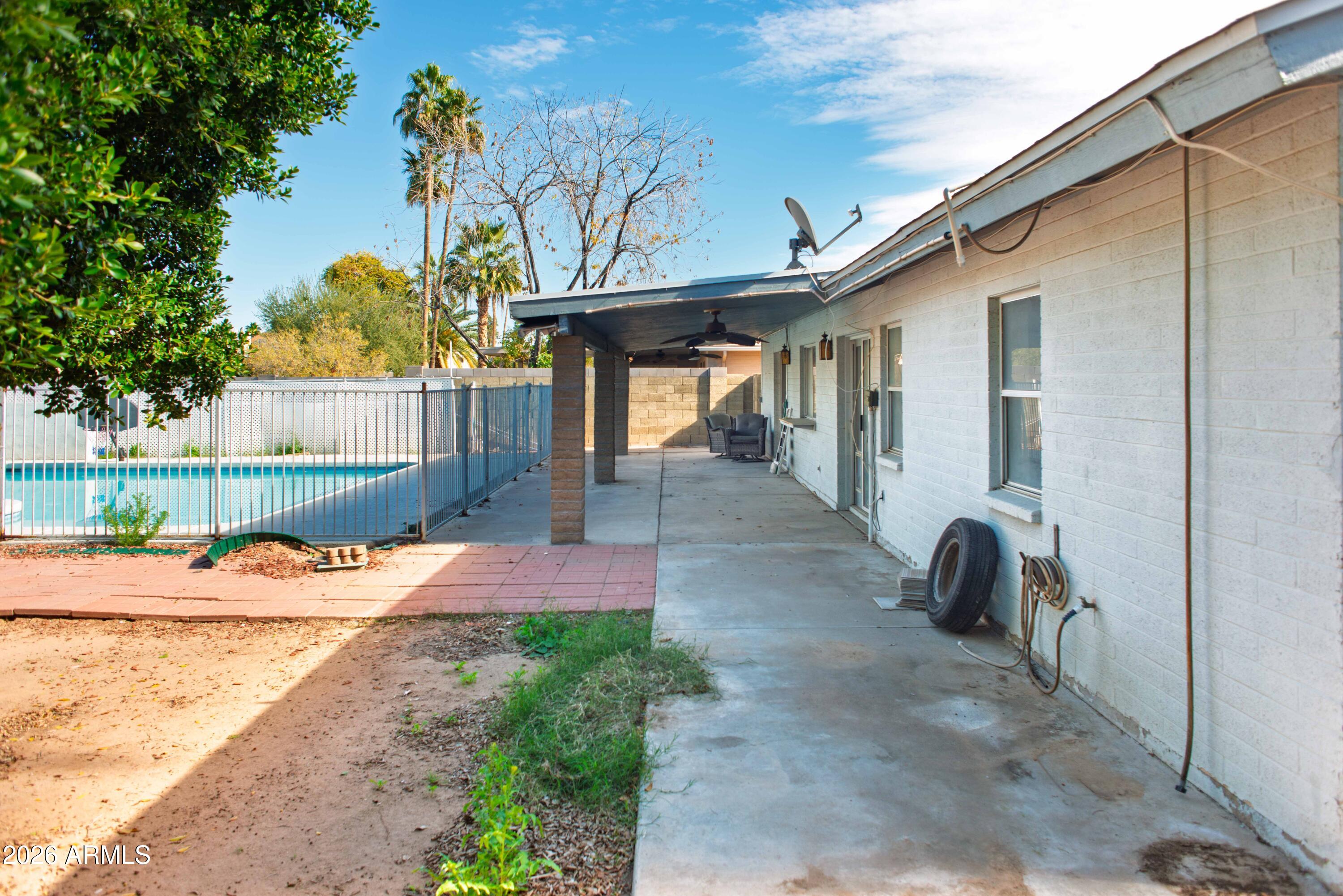 1750 W KIOWA Avenue