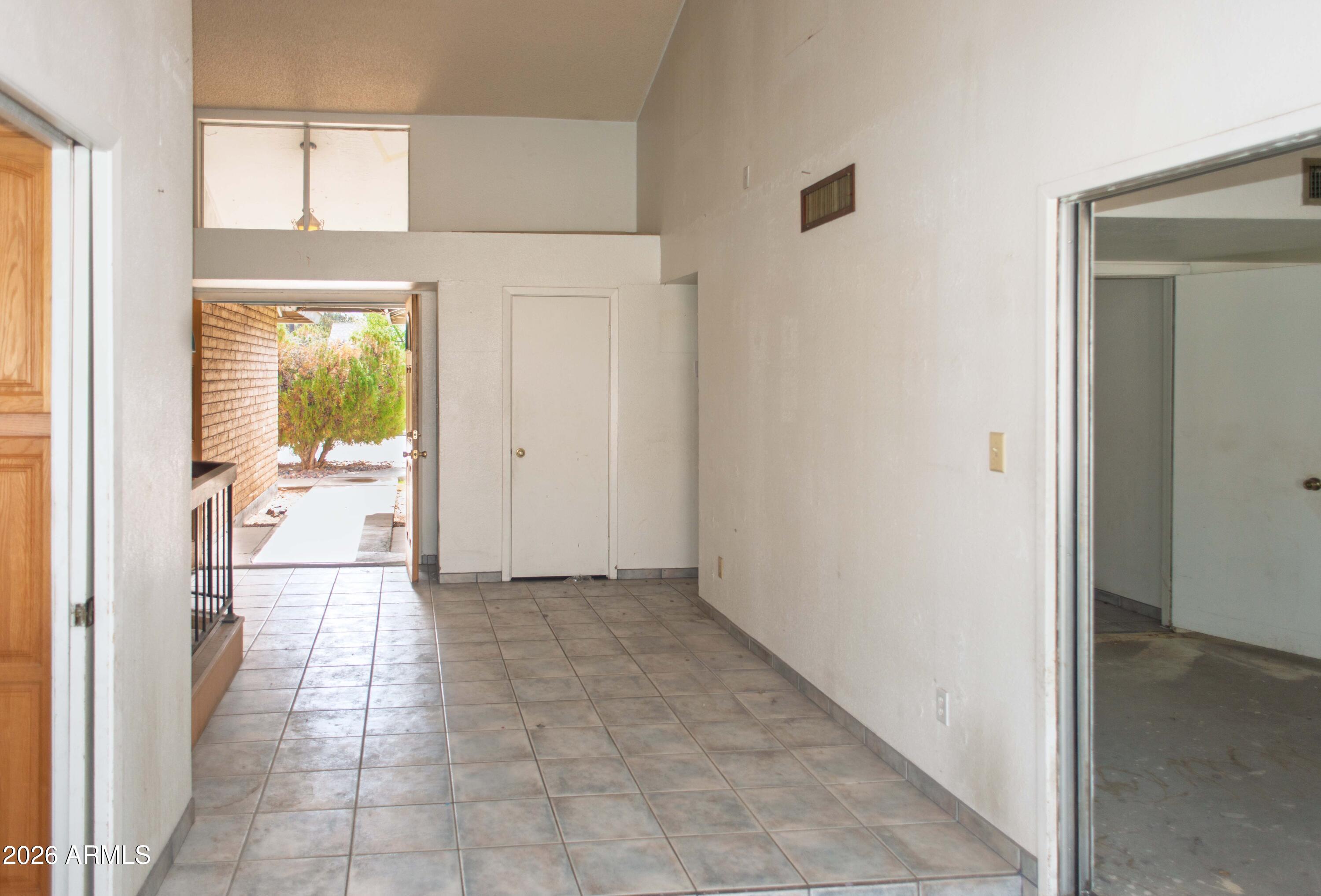 1750 W KIOWA Avenue