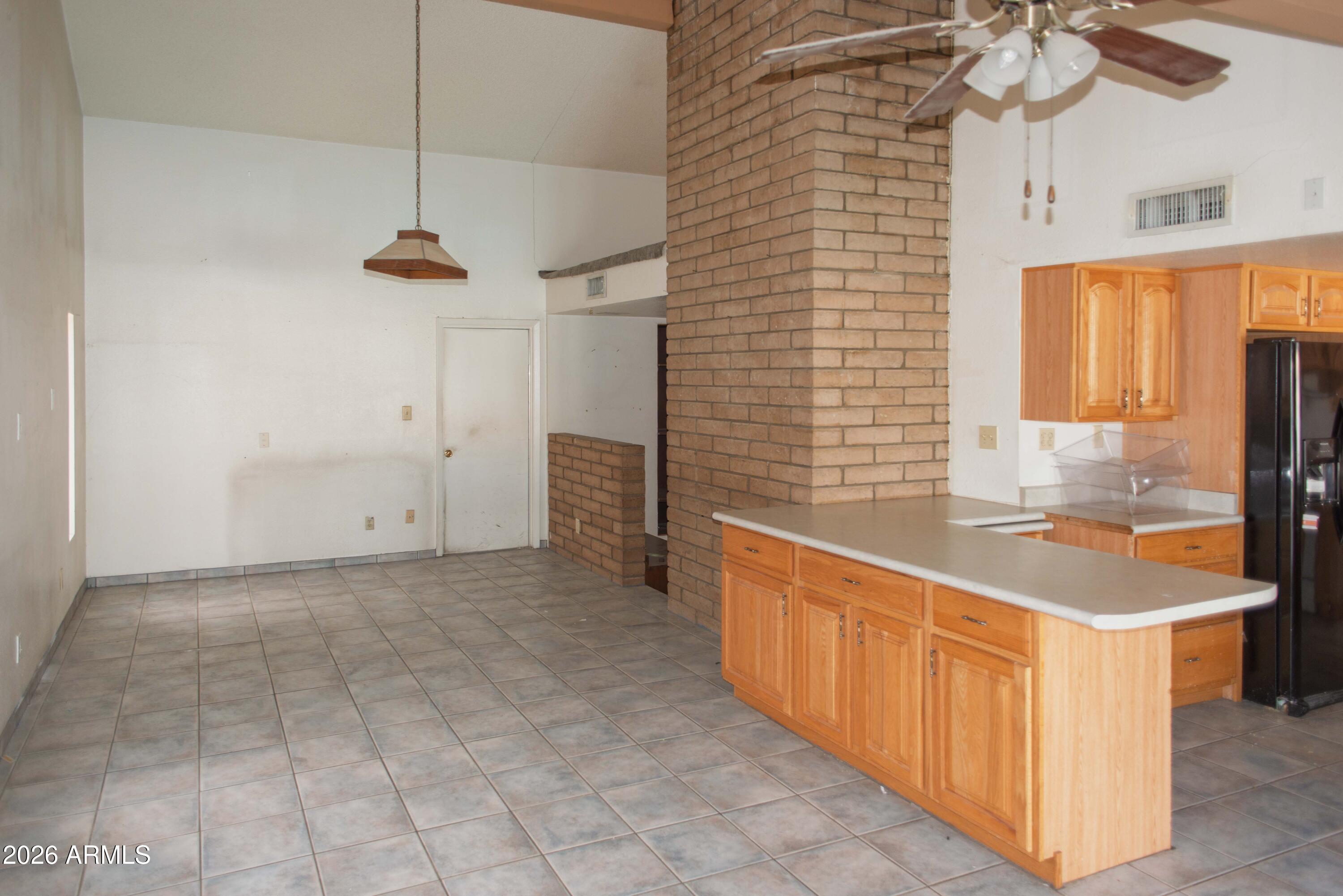 1750 W KIOWA Avenue