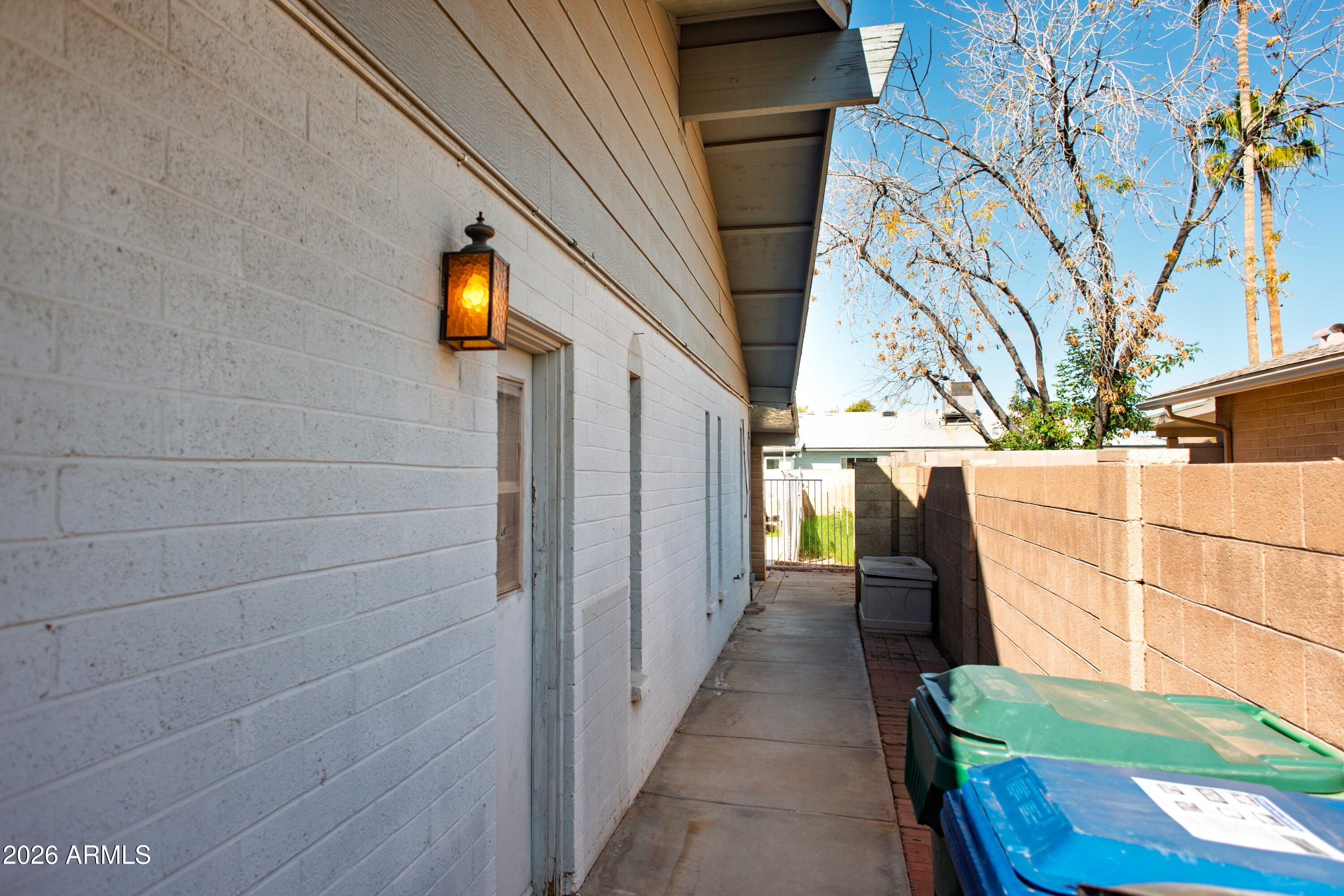 1750 W KIOWA Avenue