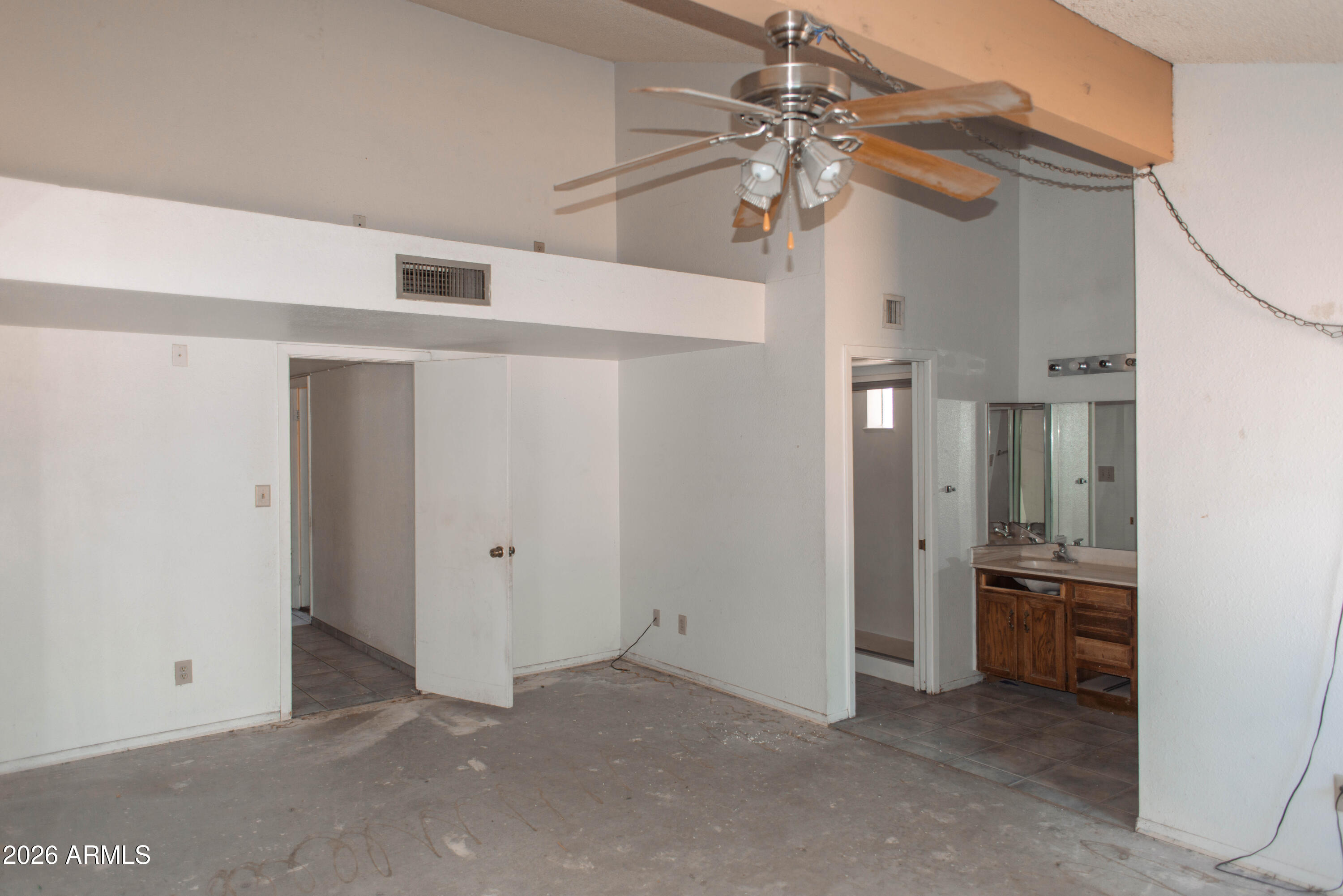 1750 W KIOWA Avenue