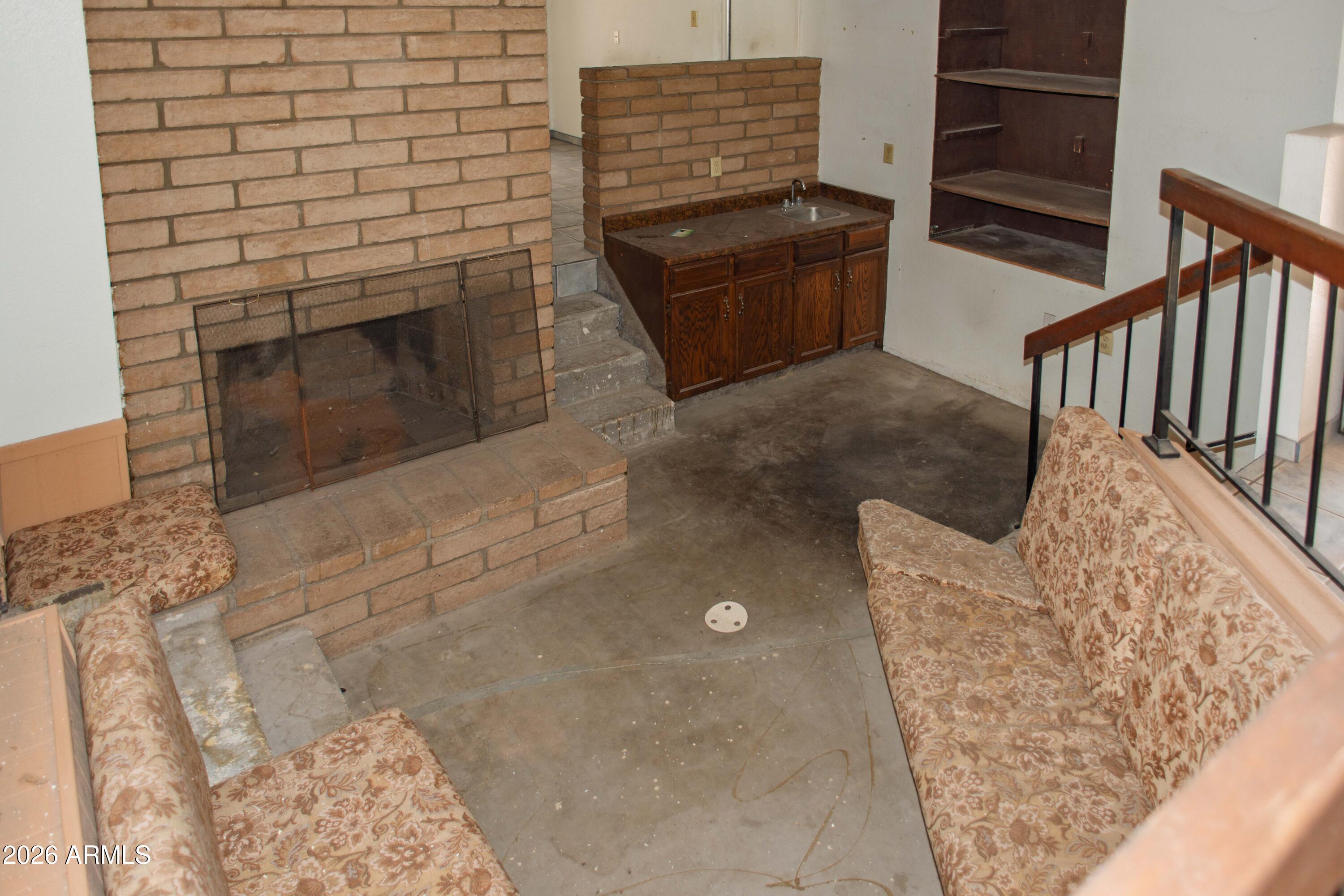 1750 W KIOWA Avenue