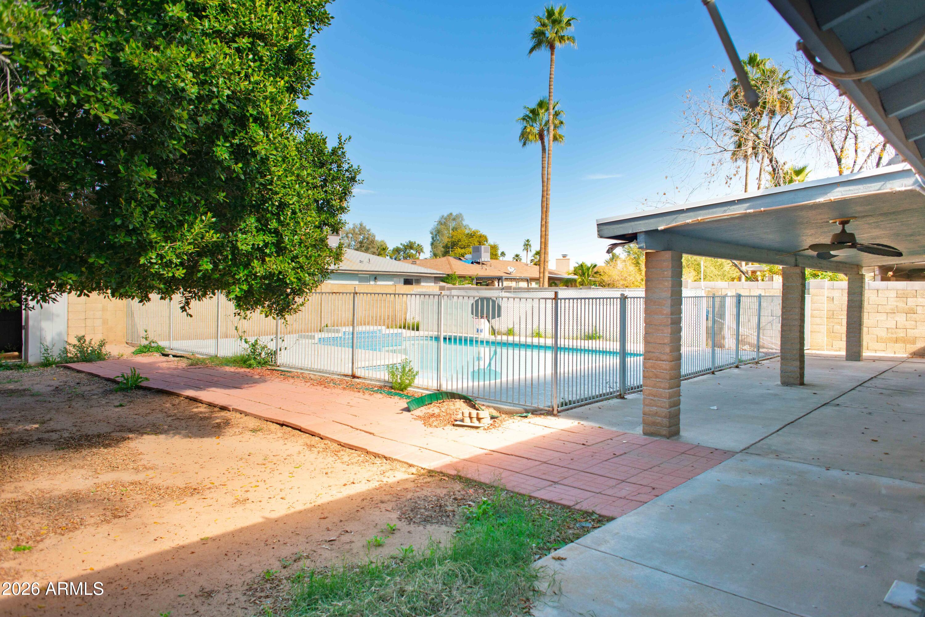 1750 W KIOWA Avenue
