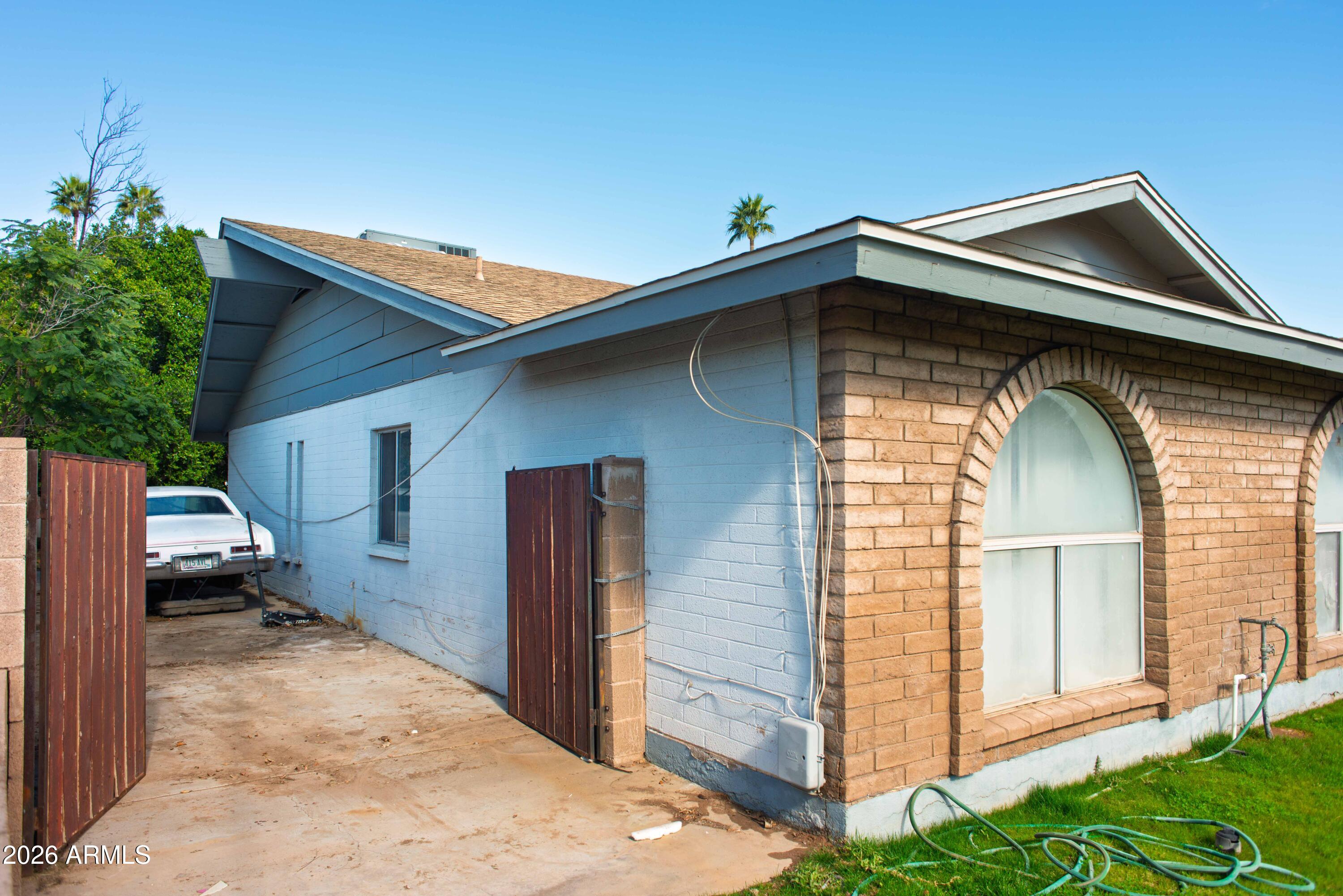 1750 W KIOWA Avenue