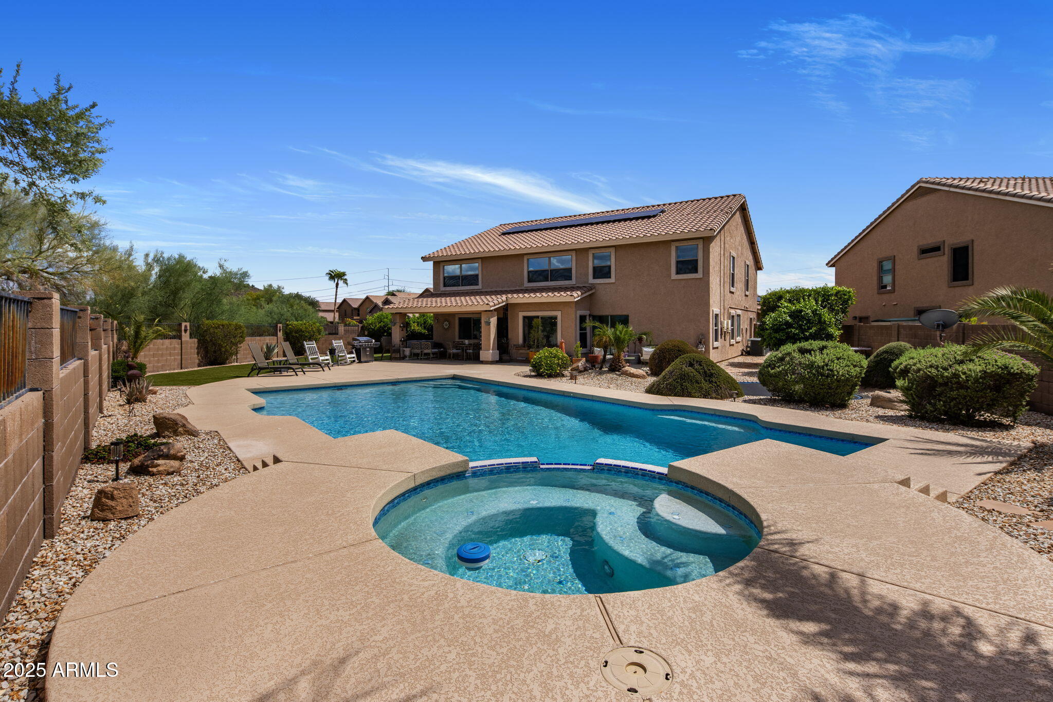 2120 E VISTA BONITA Drive