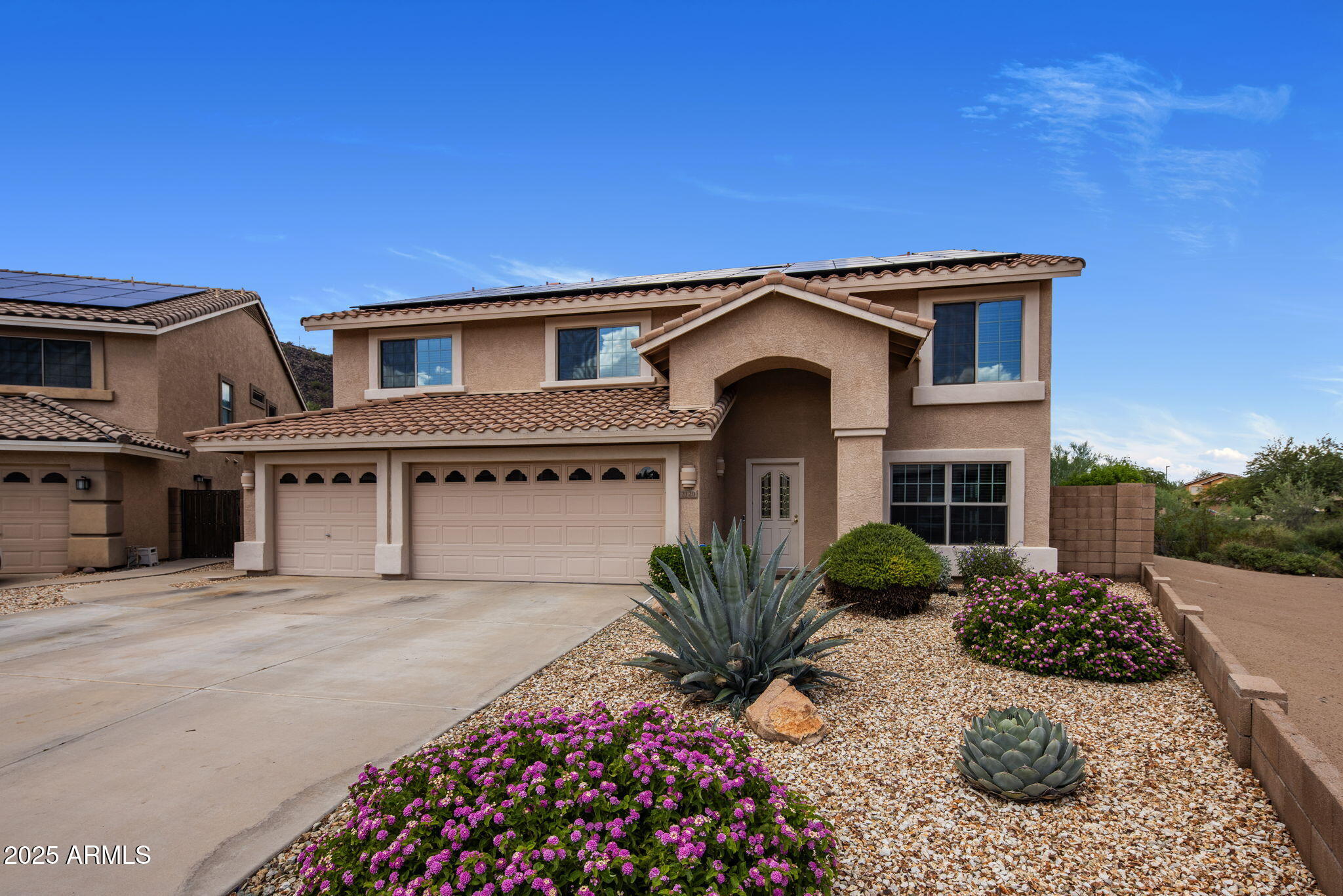 2120 E VISTA BONITA Drive