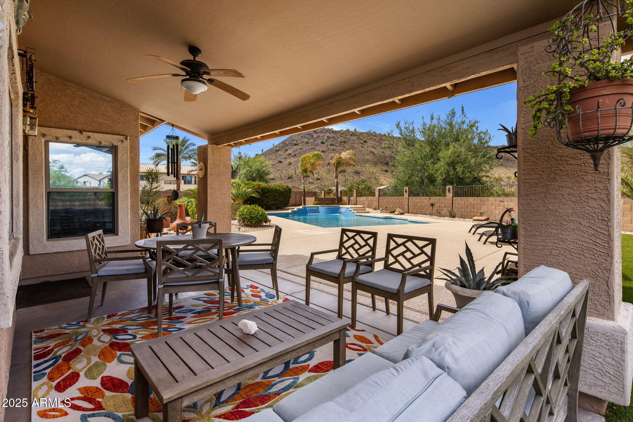 2120 E VISTA BONITA Drive