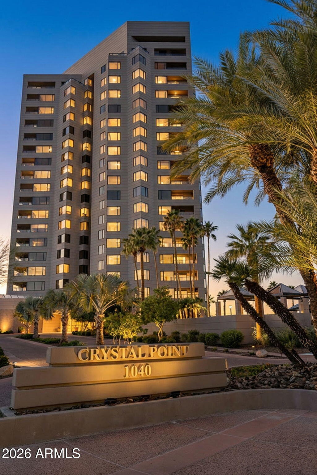 1040 E OSBORN Road 601