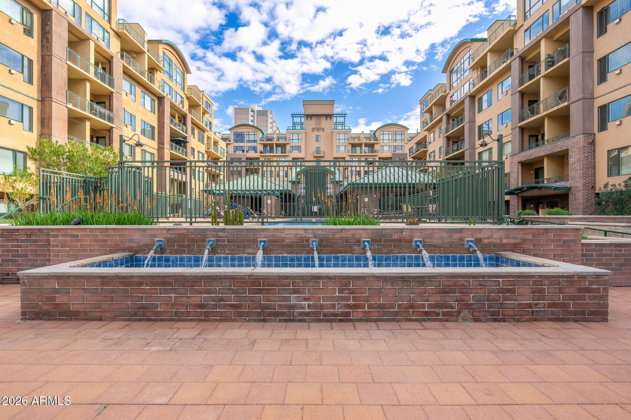 16 W Encanto Boulevard 12
