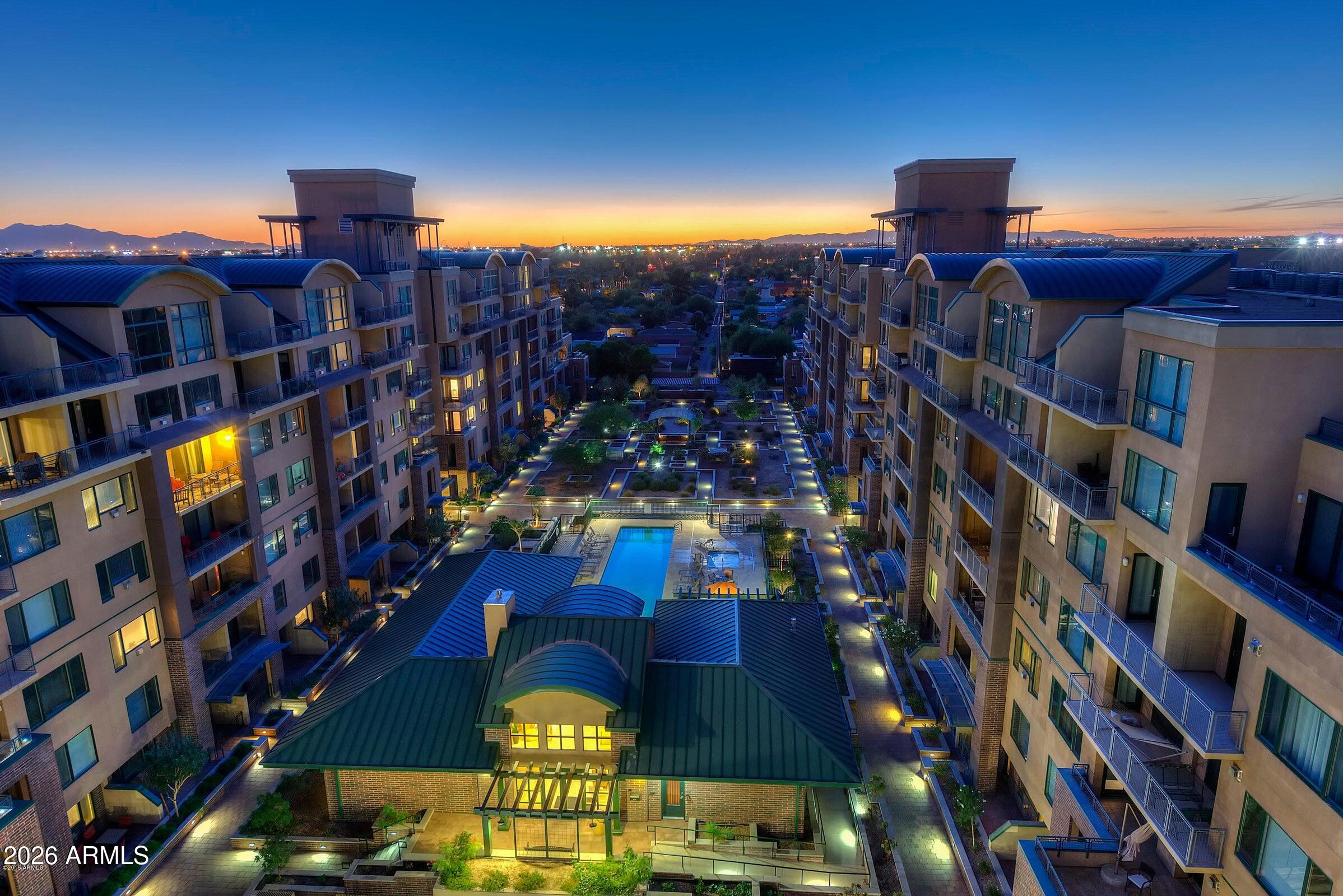 16 W Encanto Boulevard 12