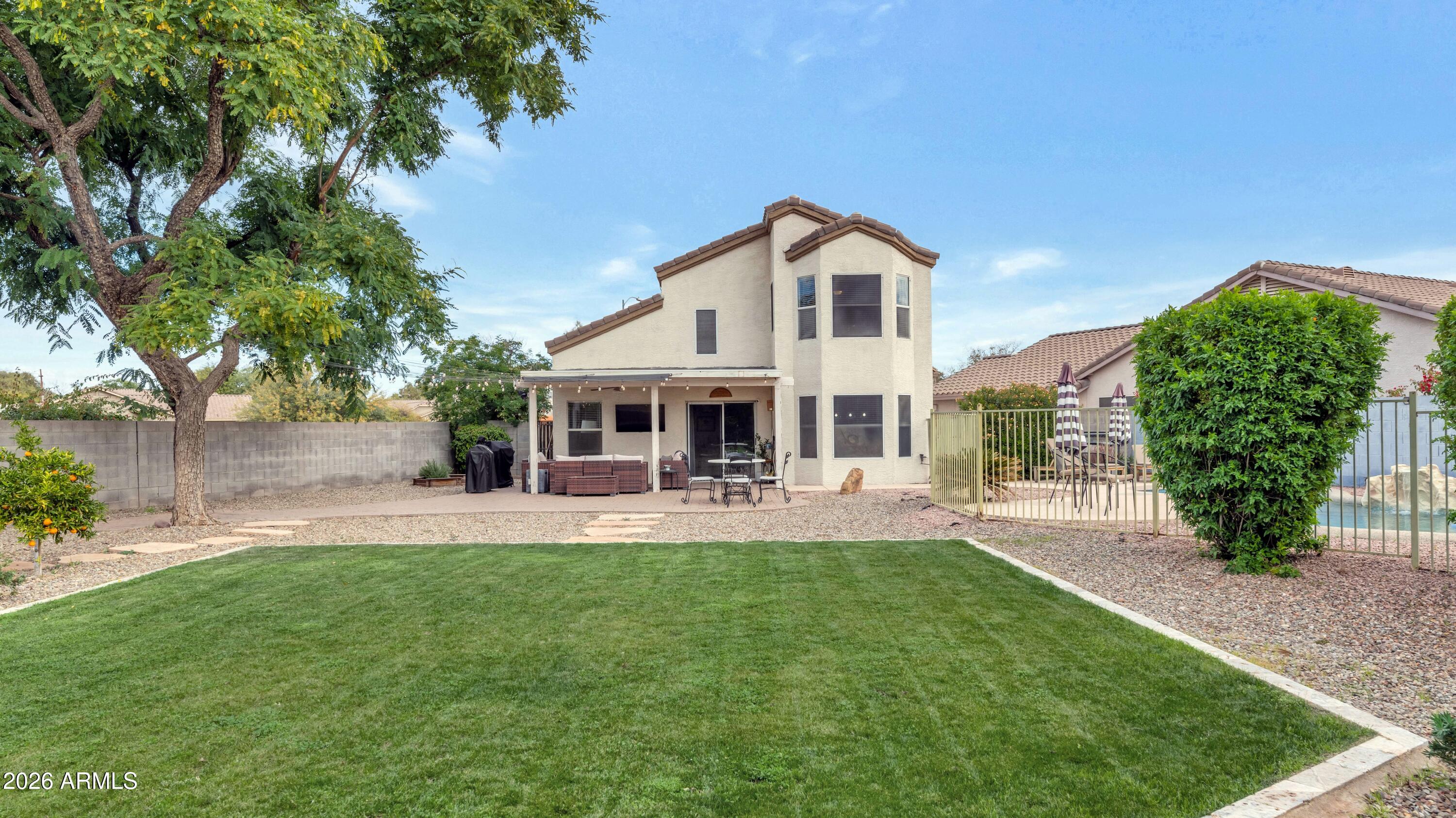 3021 E WAHALLA Lane